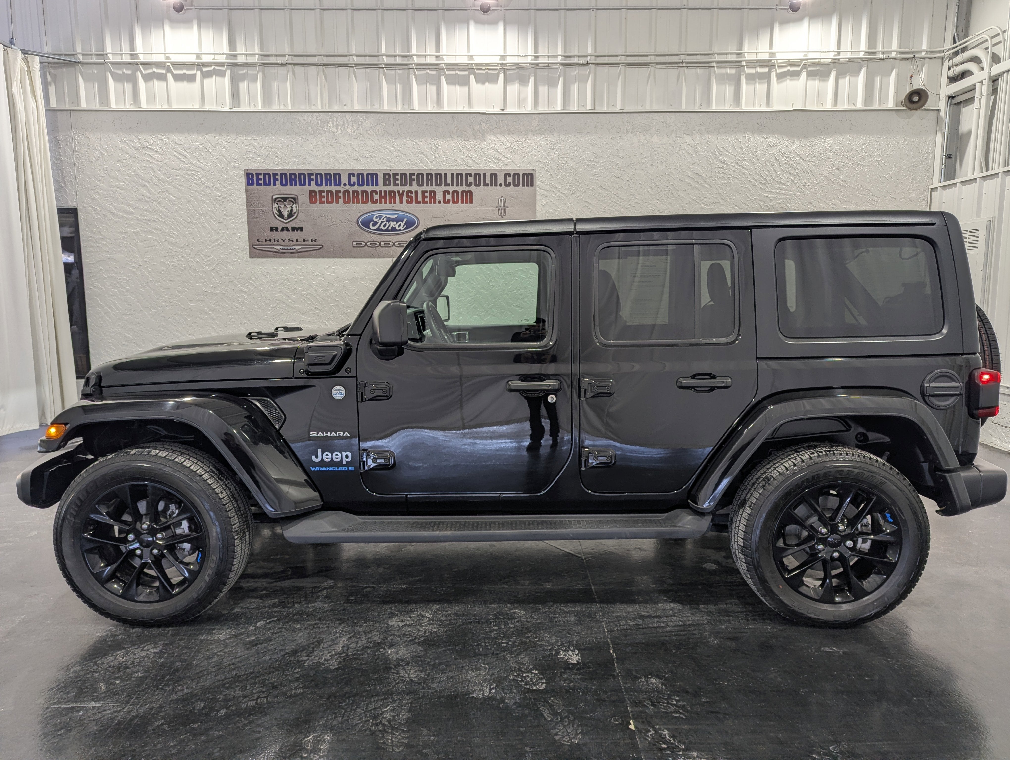 2023 Jeep Wrangler 4xe Sahara 4x4