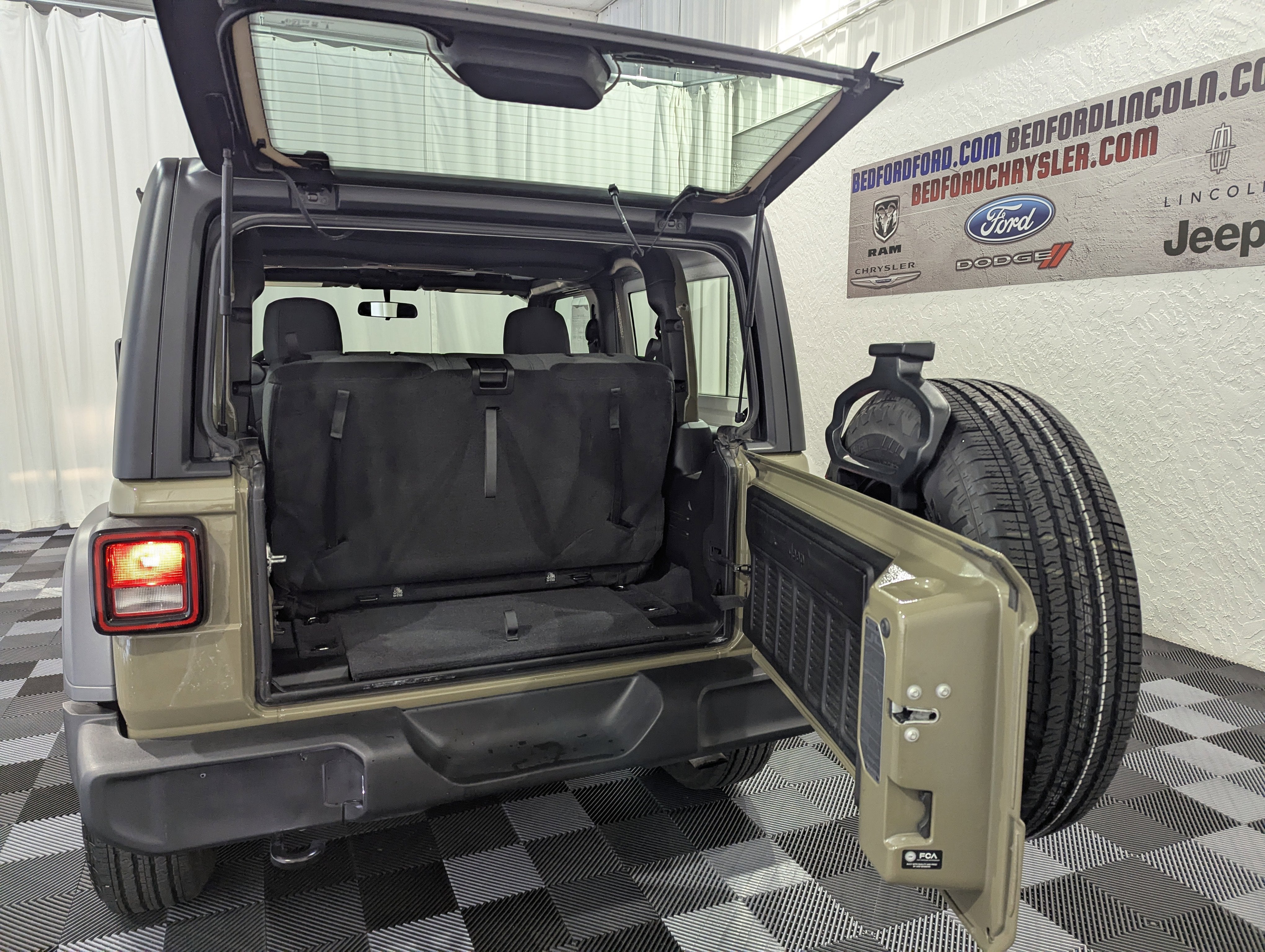 2025 Jeep Wrangler 2-Door Sport 4x4