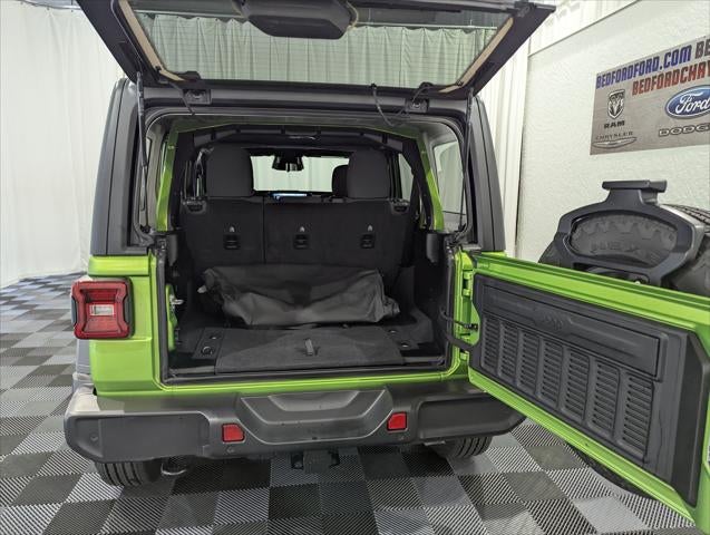 2025 Jeep Wrangler 4-Door Summit 4x4