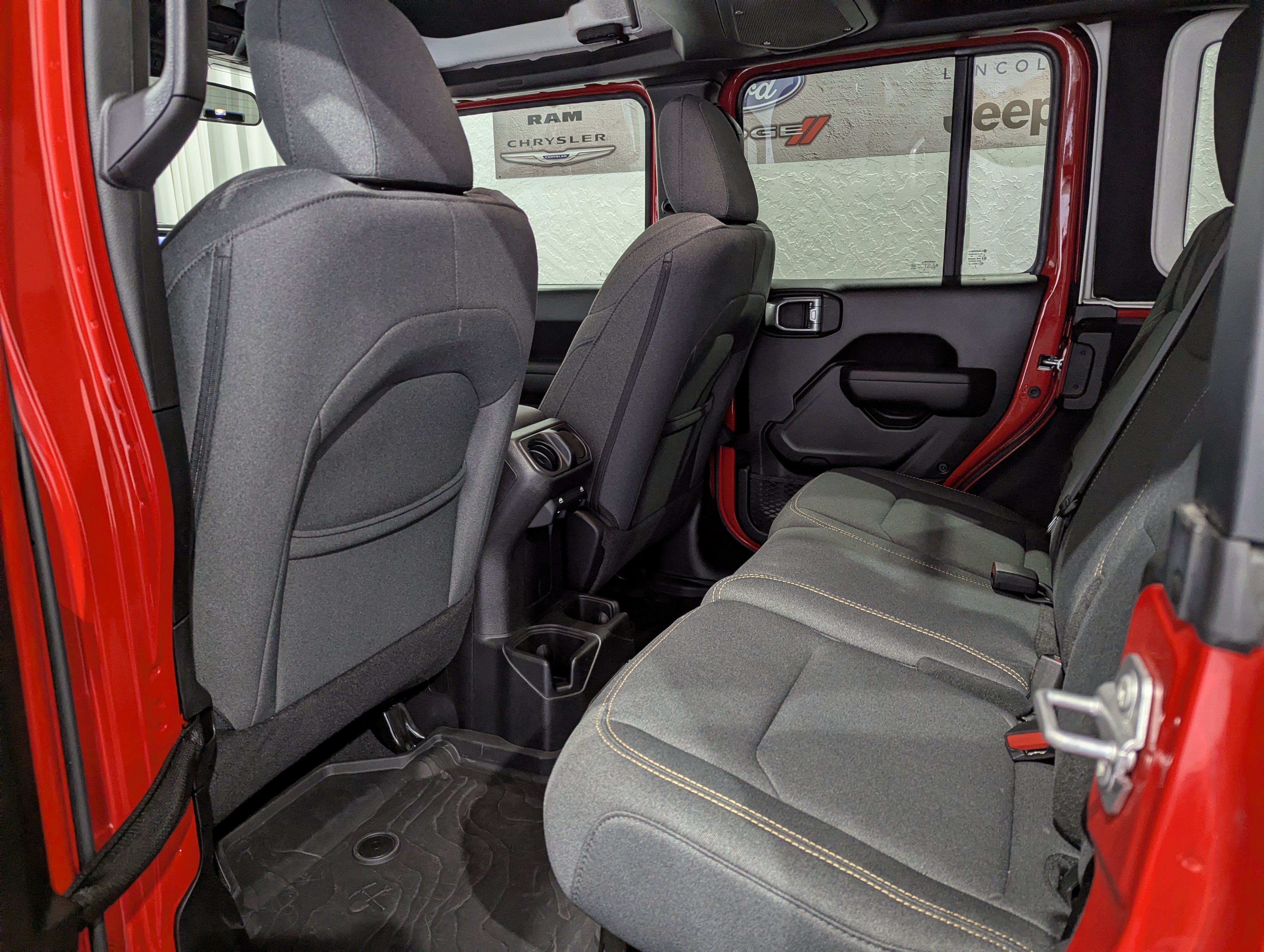 2025 Jeep Wrangler 4-Door Willys 4x4