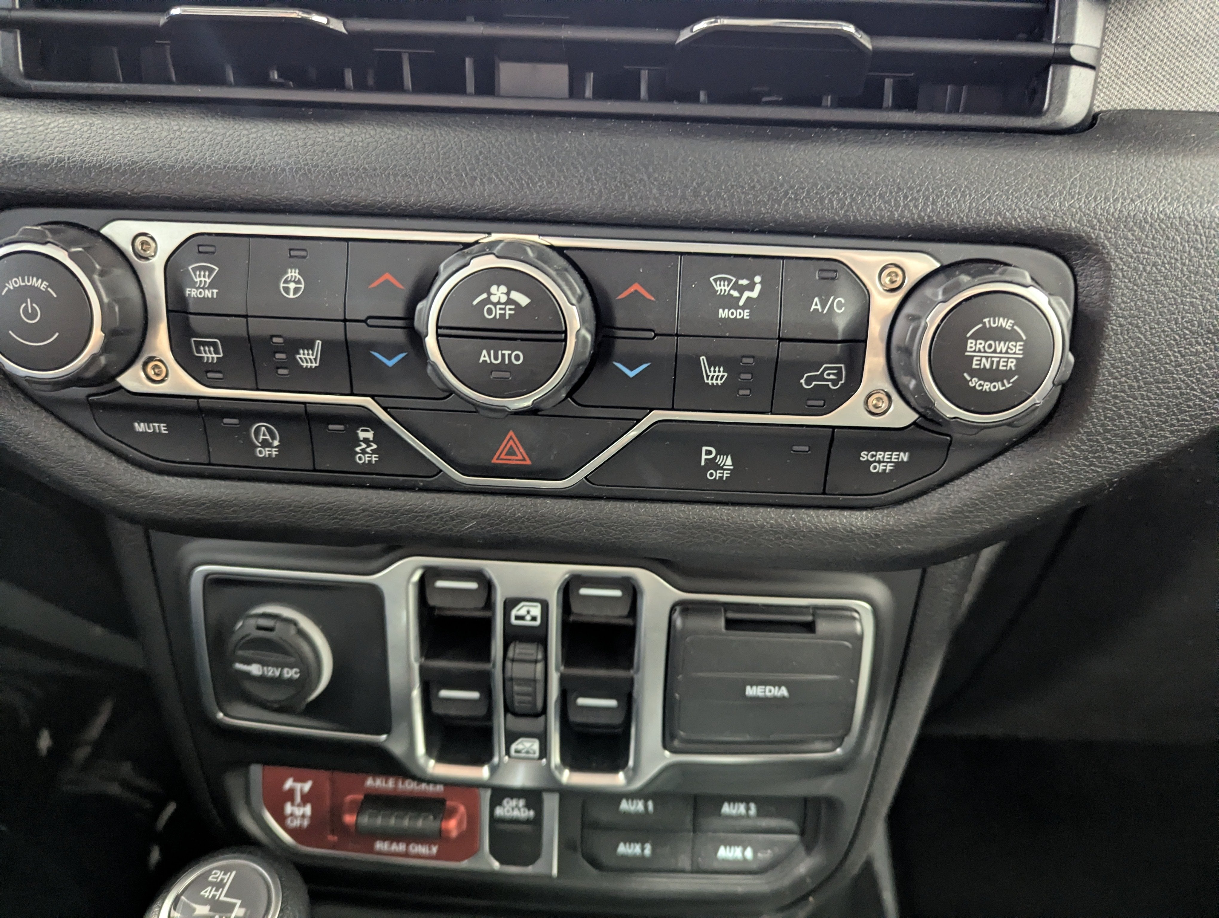 2025 Jeep Wrangler 4-Door Willys 4x4