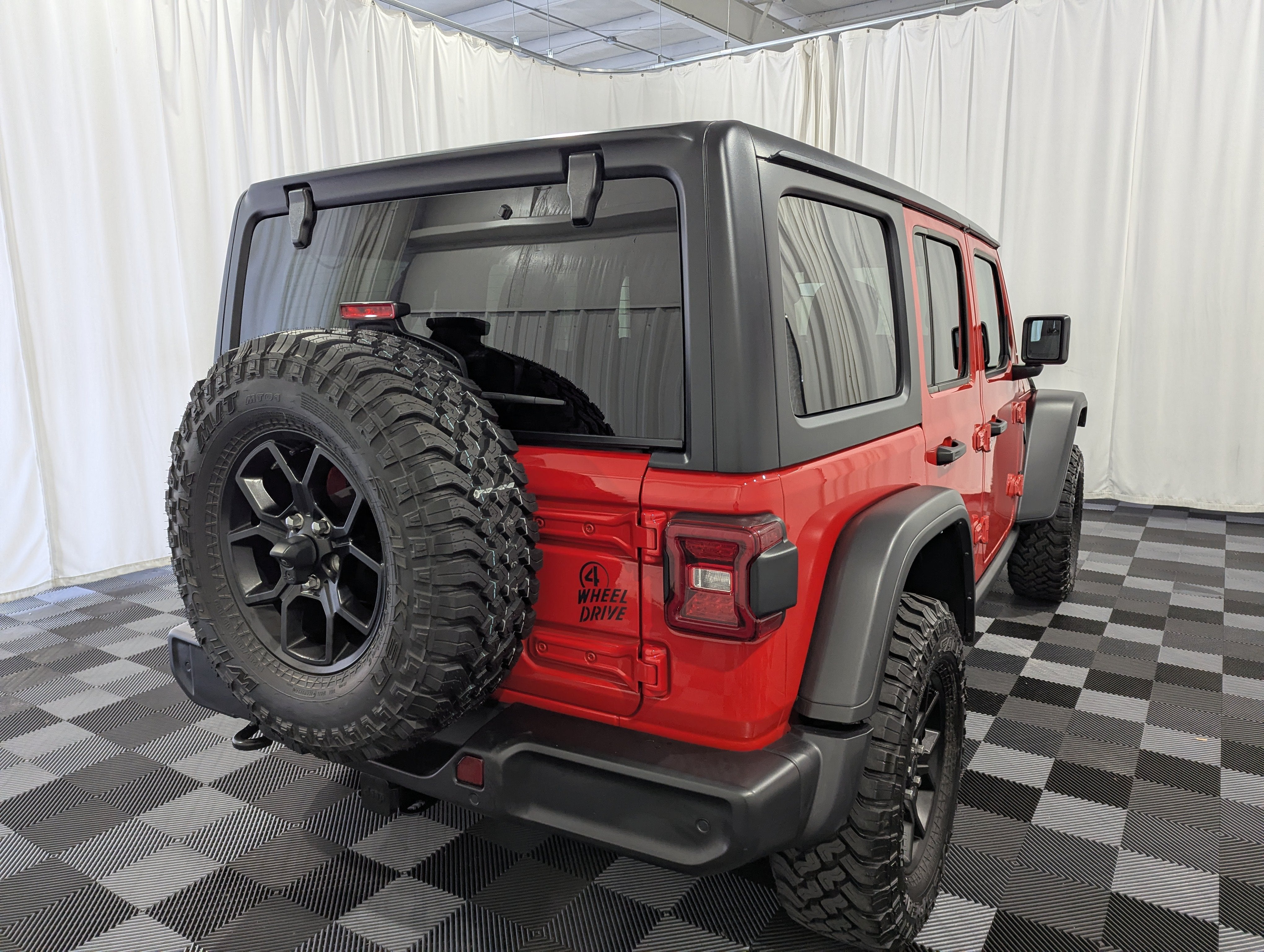 2025 Jeep Wrangler 4-Door Willys 4x4