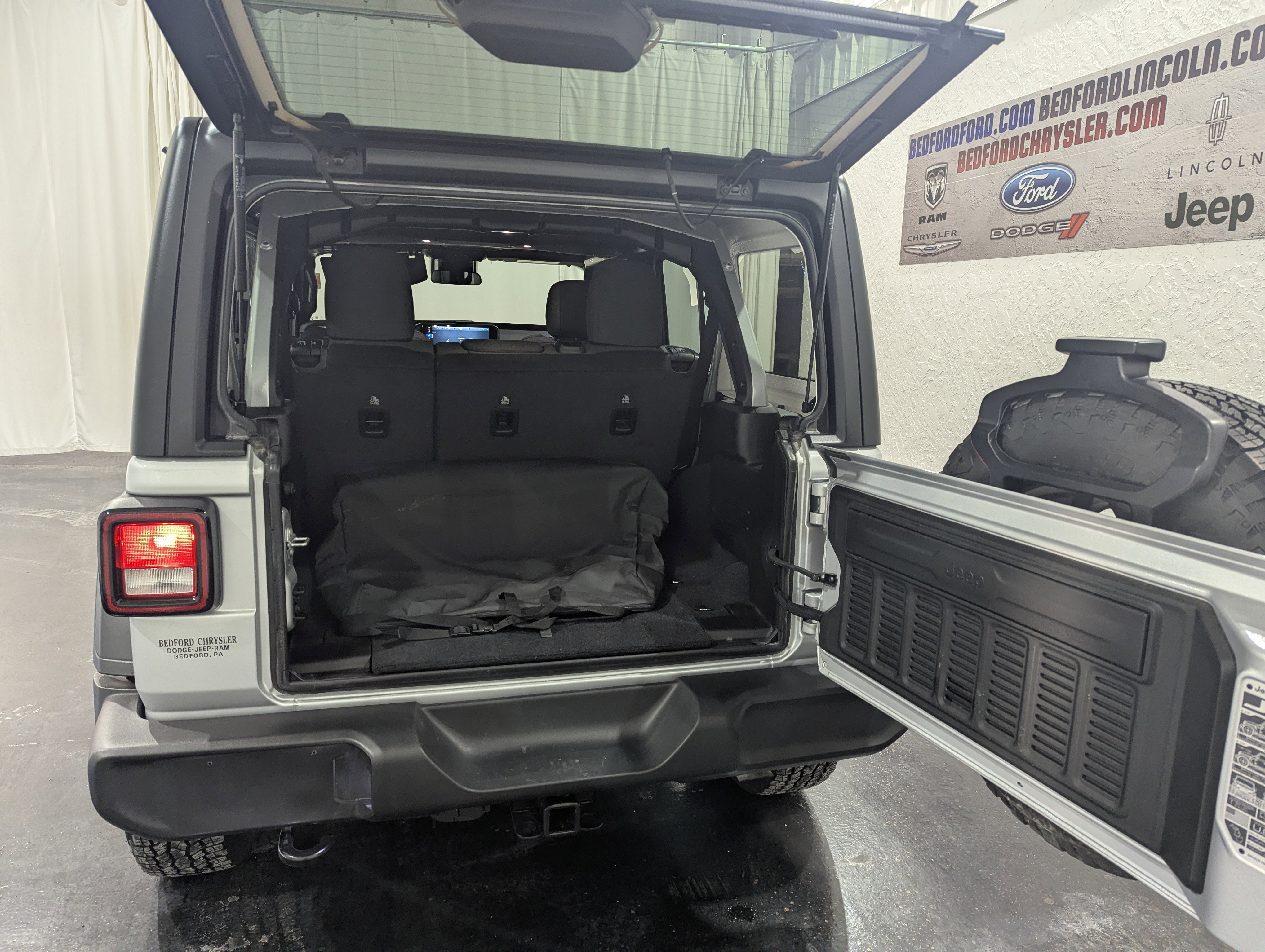 2024 Jeep Wrangler 4-Door Sport S 4x4