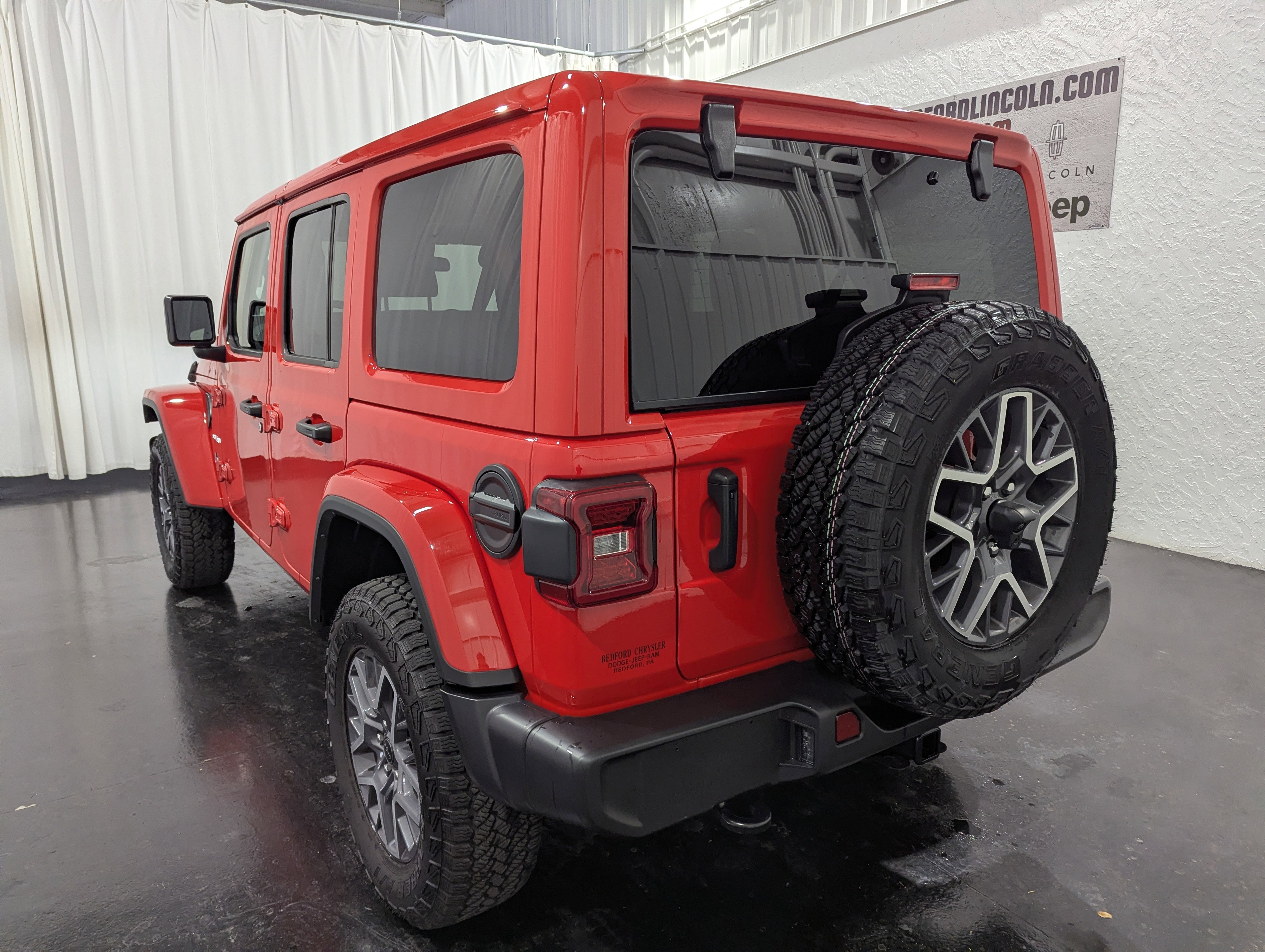 2024 Jeep Wrangler 4-Door Sahara 4x4