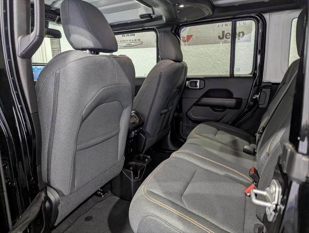 2026 Jeep Wrangler 4-Door Sahara 4x4