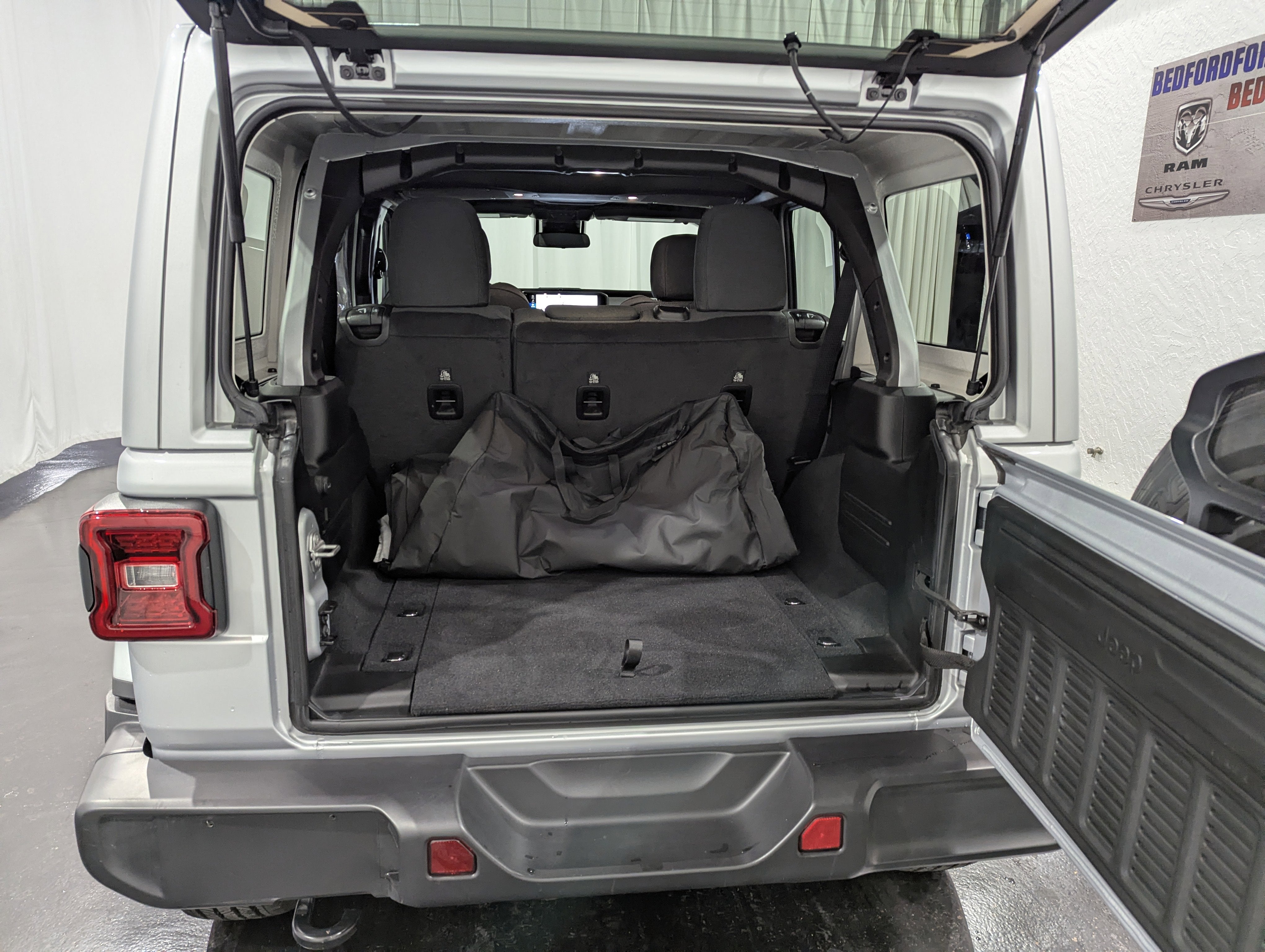 2024 Jeep Wrangler 4-Door Sahara 4x4