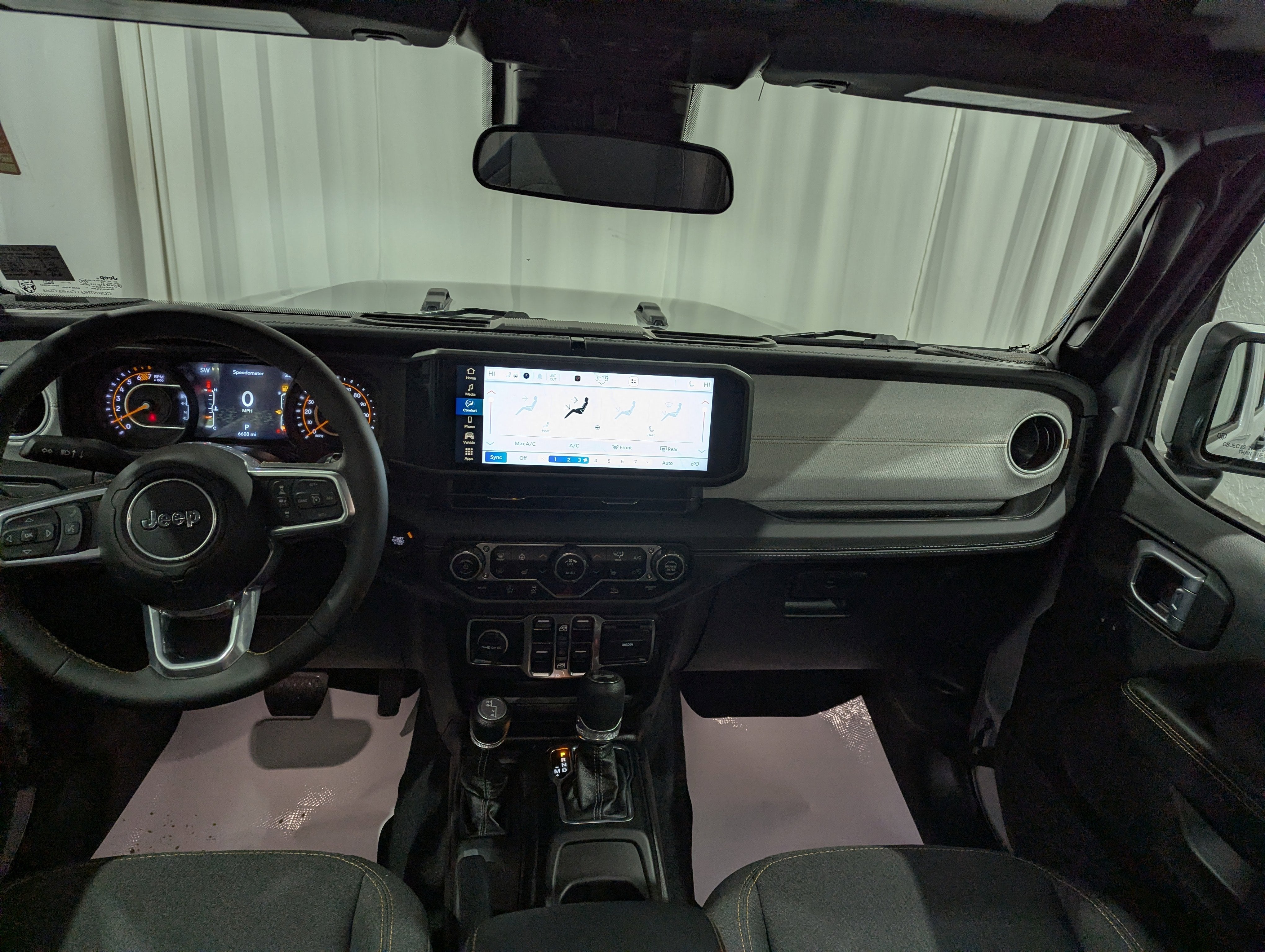 2024 Jeep Wrangler 4-Door Sahara 4x4