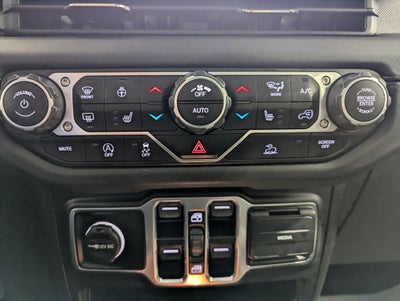 2024 Jeep Wrangler 4-Door Sahara 4x4