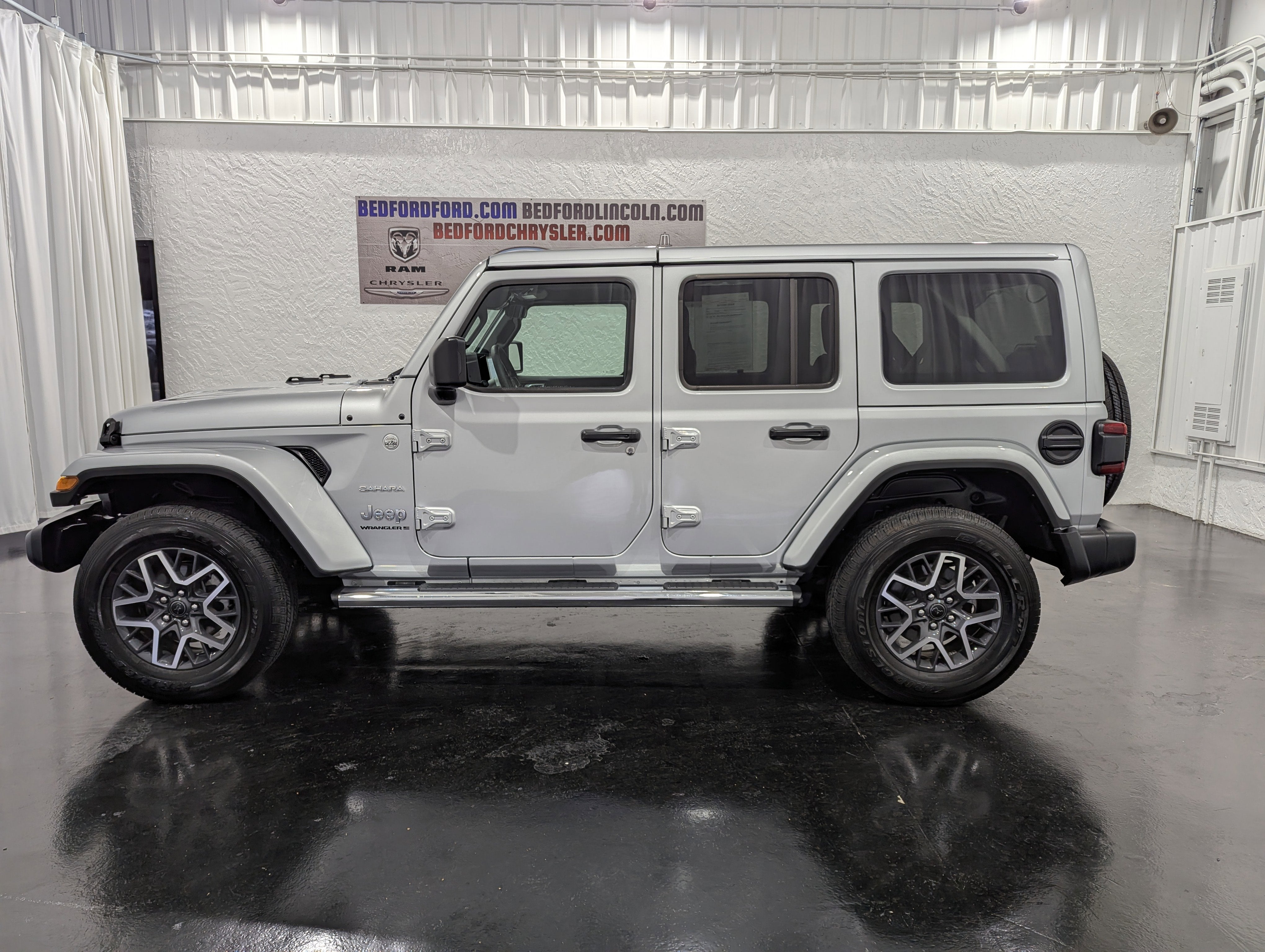 2024 Jeep Wrangler 4-Door Sahara 4x4