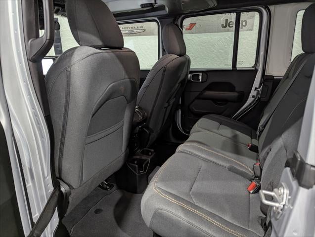 2024 Jeep Wrangler 4-Door Sahara 4x4