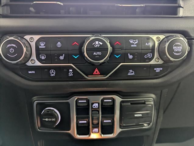 2024 Jeep Wrangler 4-Door Sahara 4x4