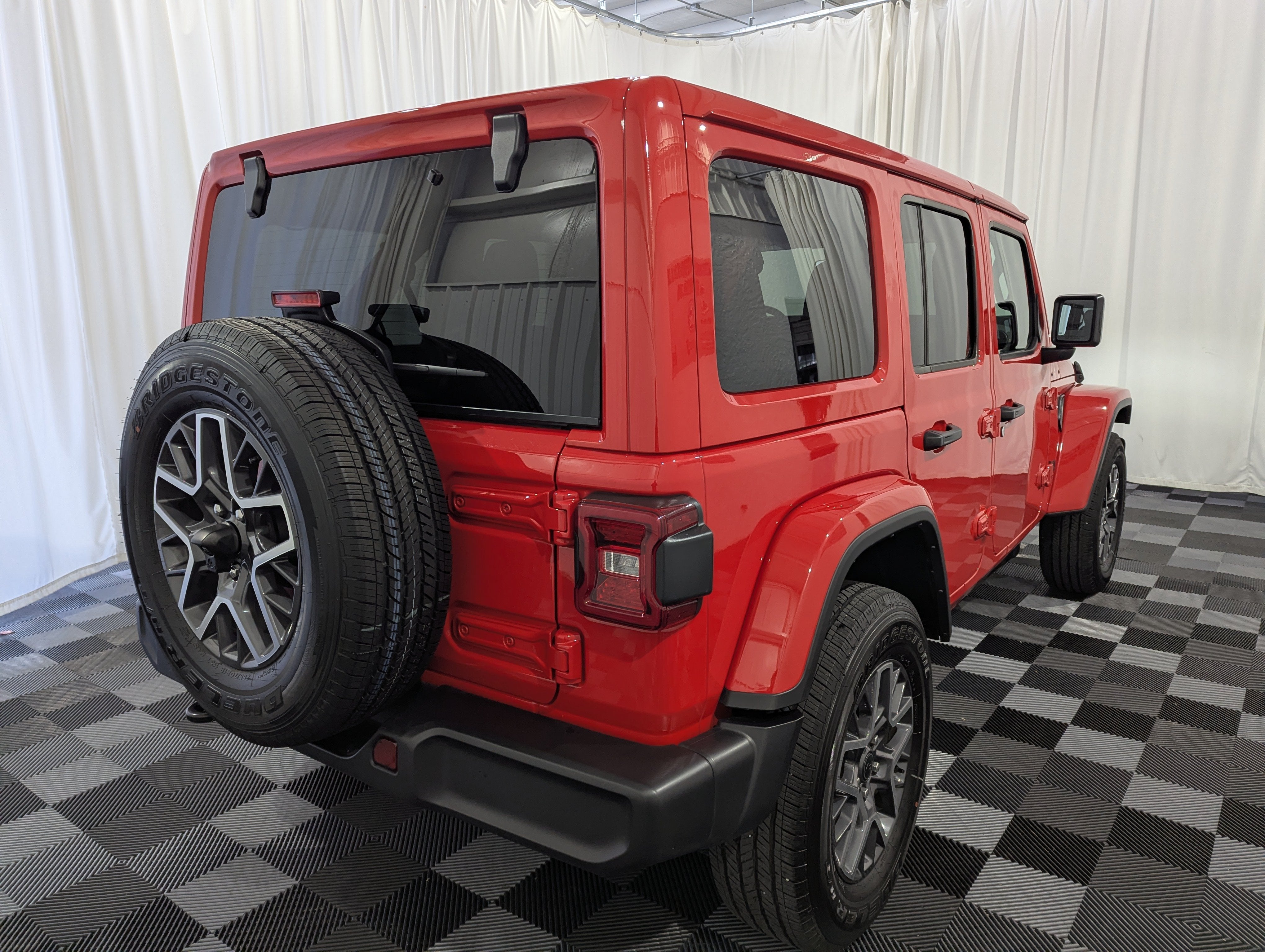 2026 Jeep Wrangler 4-Door Sahara 4x4