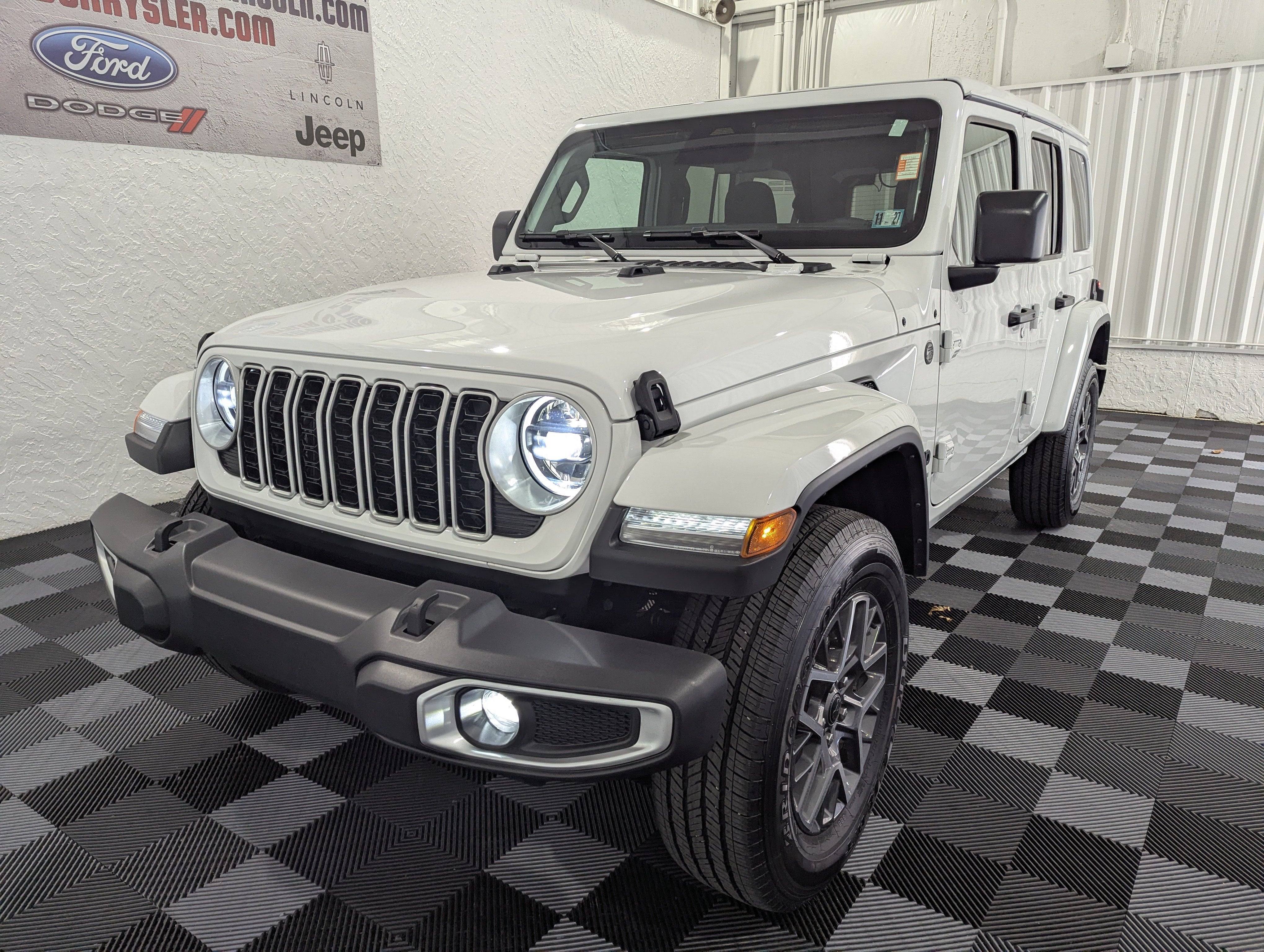 2026 Jeep Wrangler 4-Door Sahara 4x4