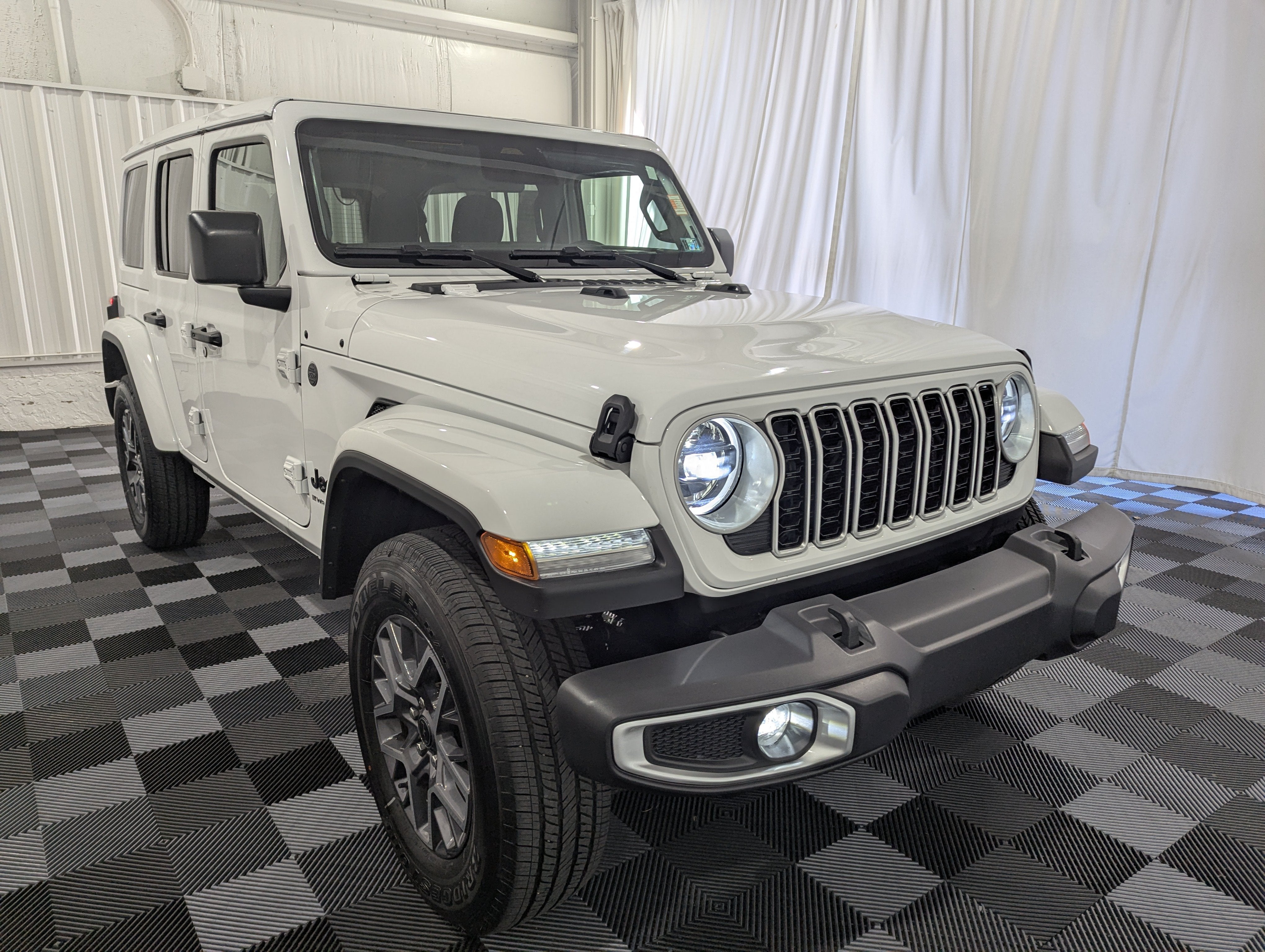 2026 Jeep Wrangler 4-Door Sahara 4x4