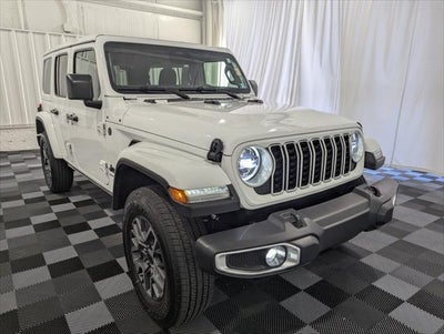 2026 Jeep Wrangler 4-Door Sahara 4x4
