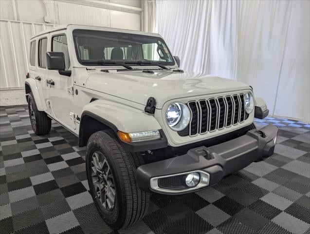 2026 Jeep Wrangler 4-Door Sahara 4x4