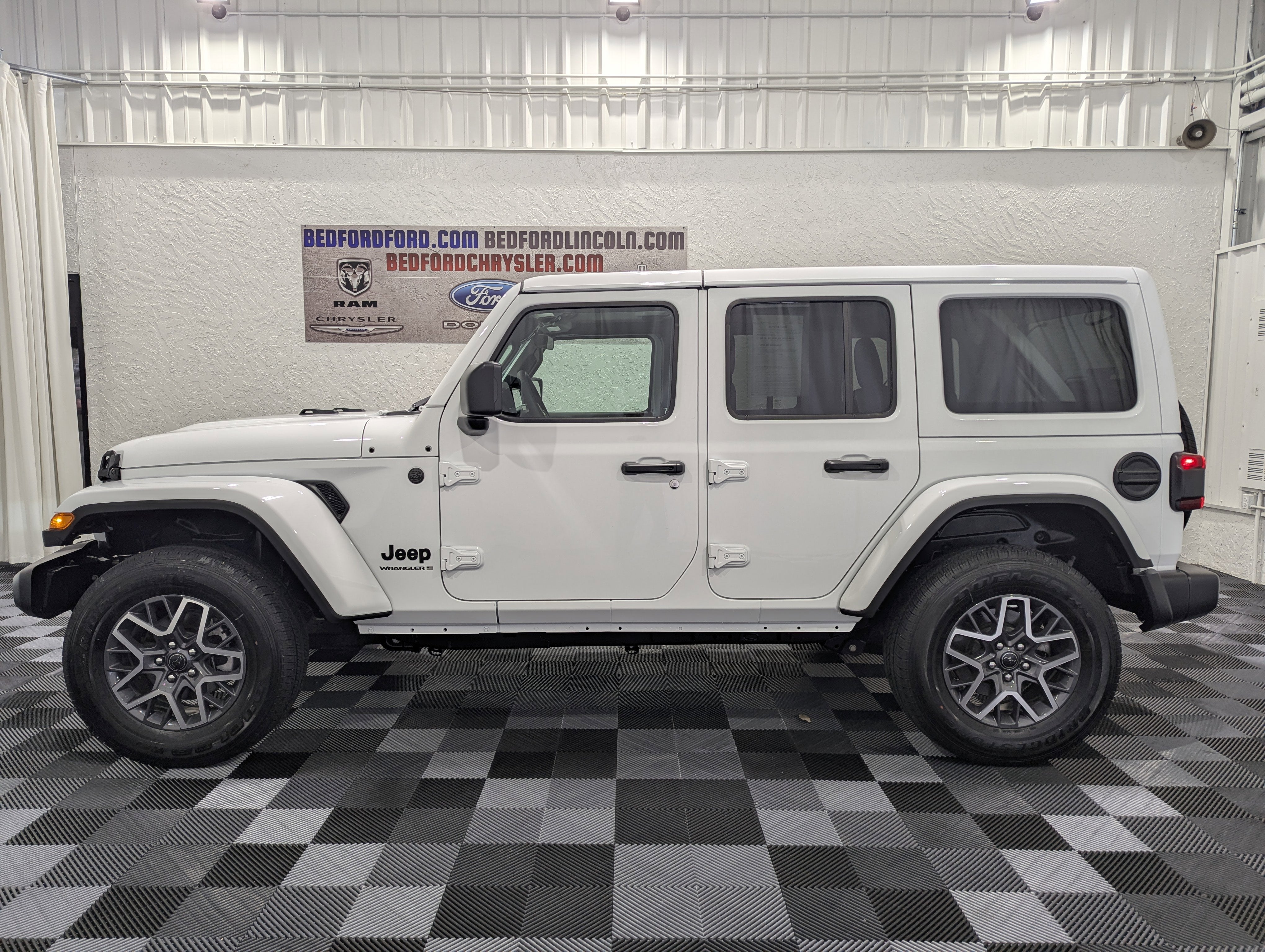 2026 Jeep Wrangler 4-Door Sahara 4x4