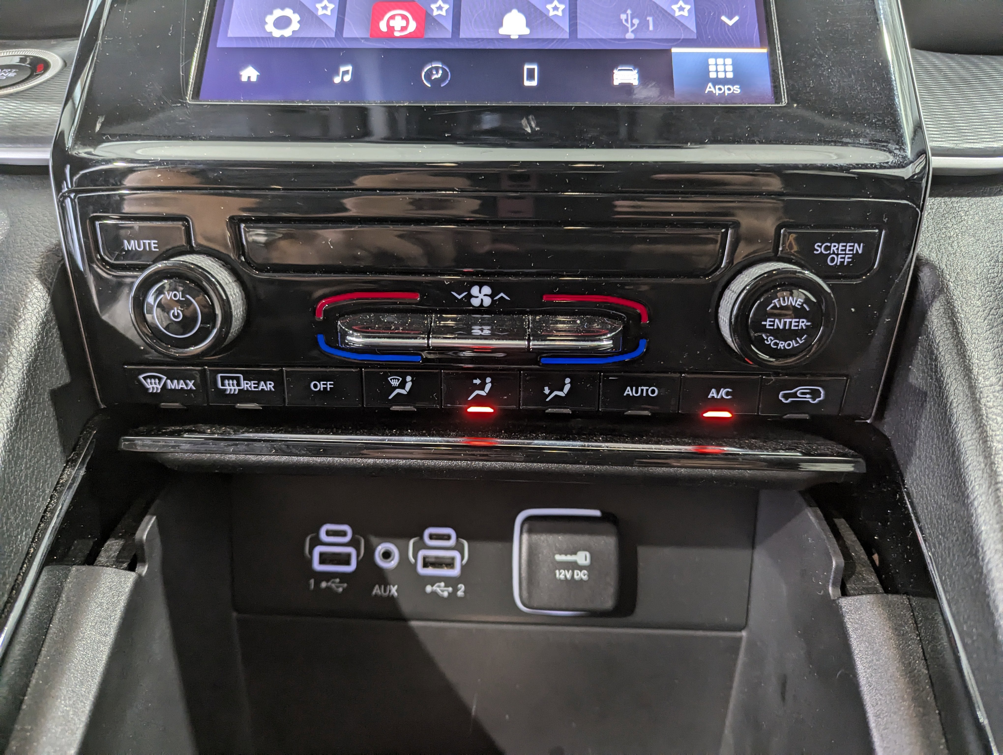 2023 Jeep Grand Cherokee Laredo 4x4