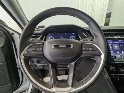 2023 Jeep Grand Cherokee Laredo 4x4