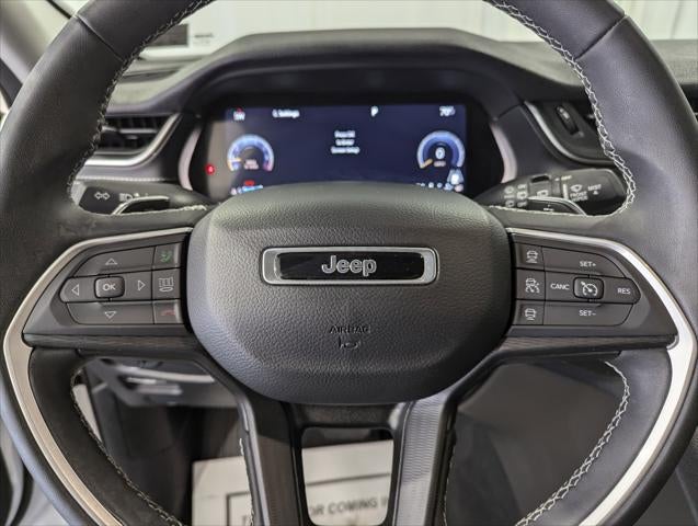 2023 Jeep Grand Cherokee Laredo 4x4