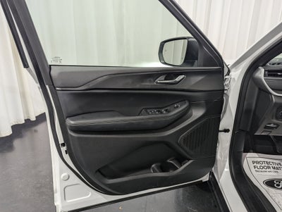 2024 Jeep Grand Cherokee Laredo 4x4