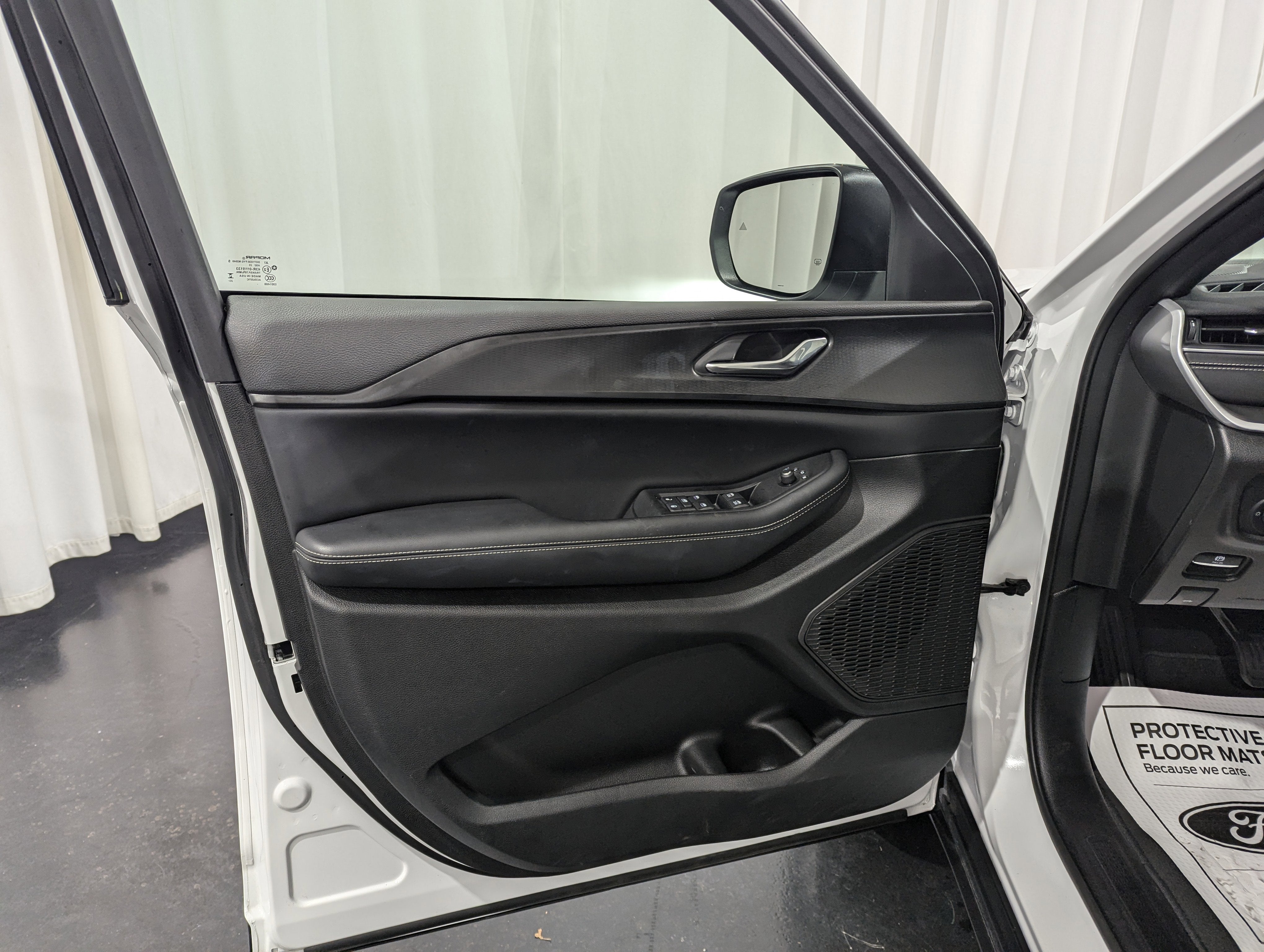 2024 Jeep Grand Cherokee Laredo 4x4