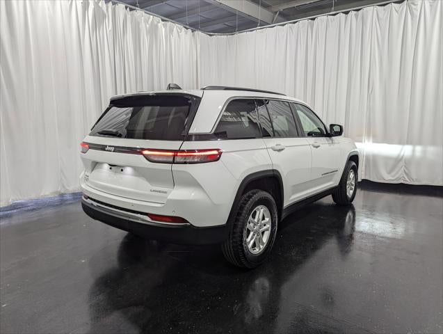 2024 Jeep Grand Cherokee Laredo 4x4