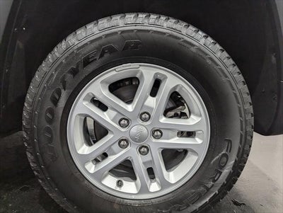 2024 Jeep Grand Cherokee Laredo 4x4