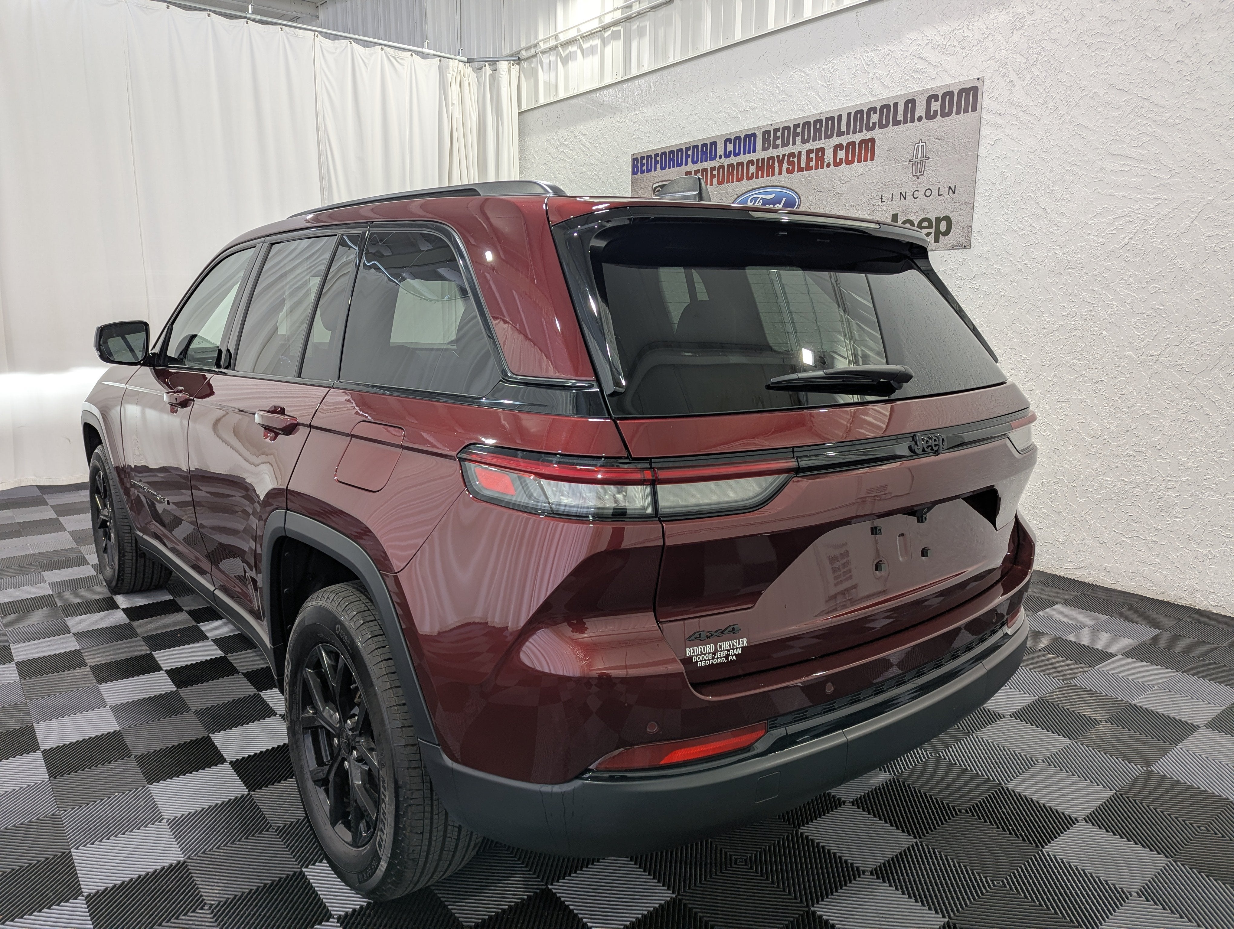 2025 Jeep Grand Cherokee Altitude 4x4
