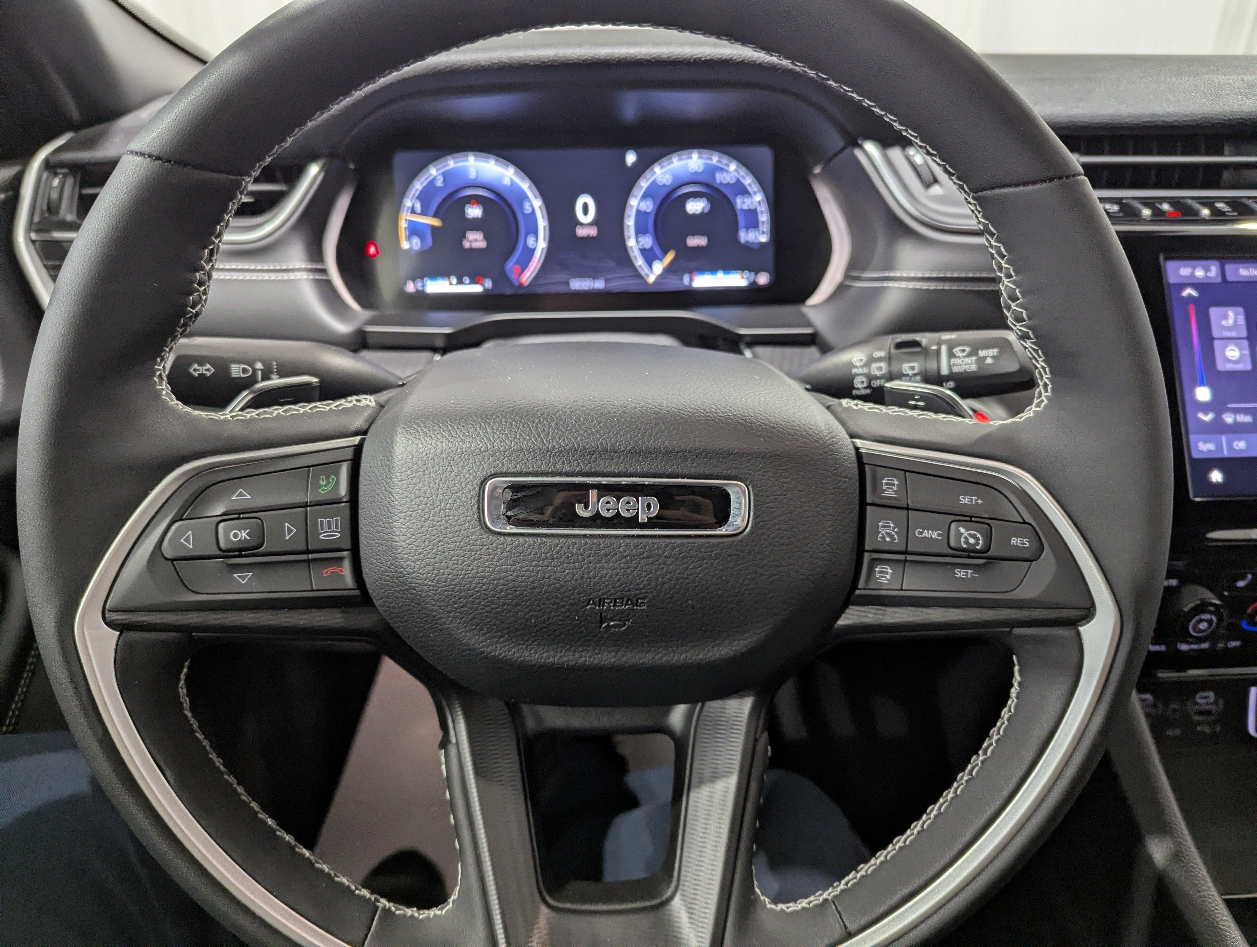 2025 Jeep Grand Cherokee Altitude 4x4