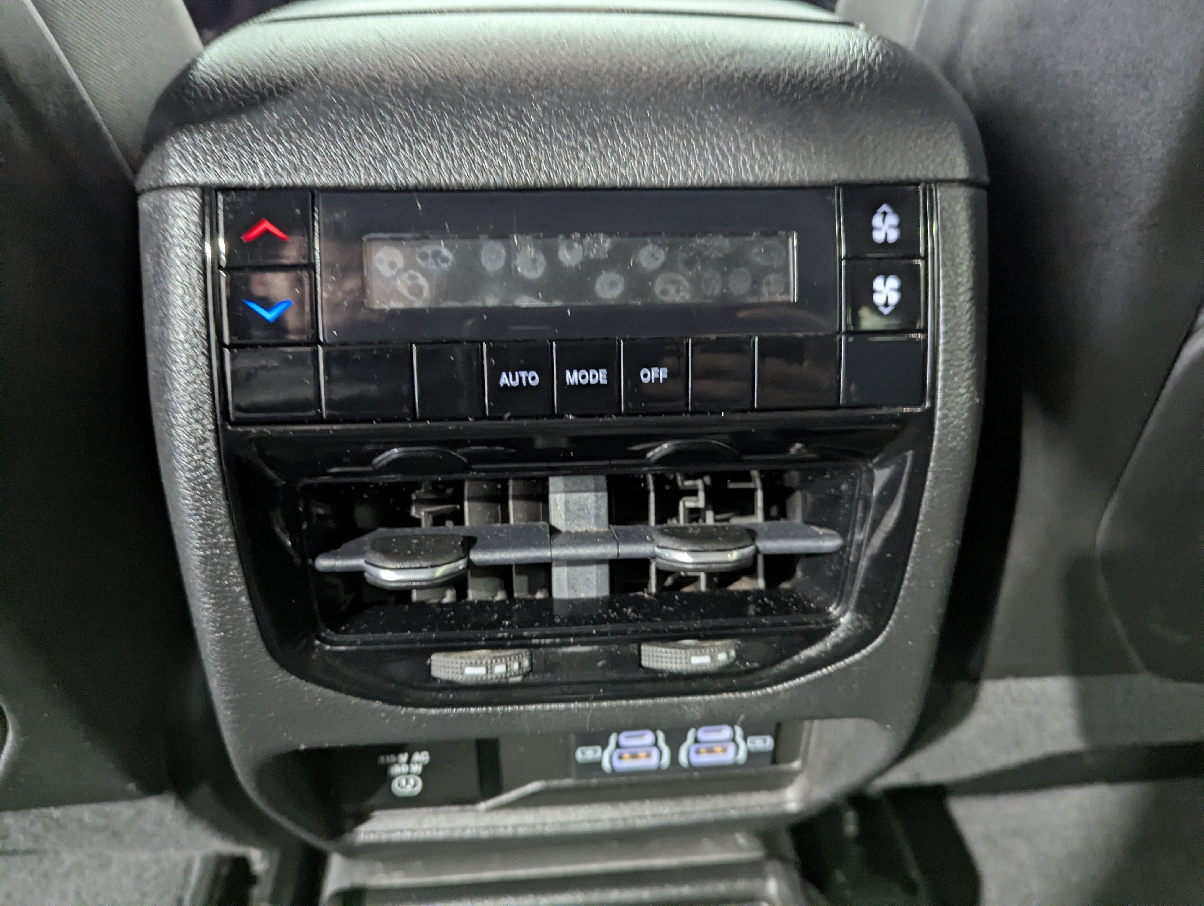 2022 Jeep Grand Cherokee L Laredo 4x4