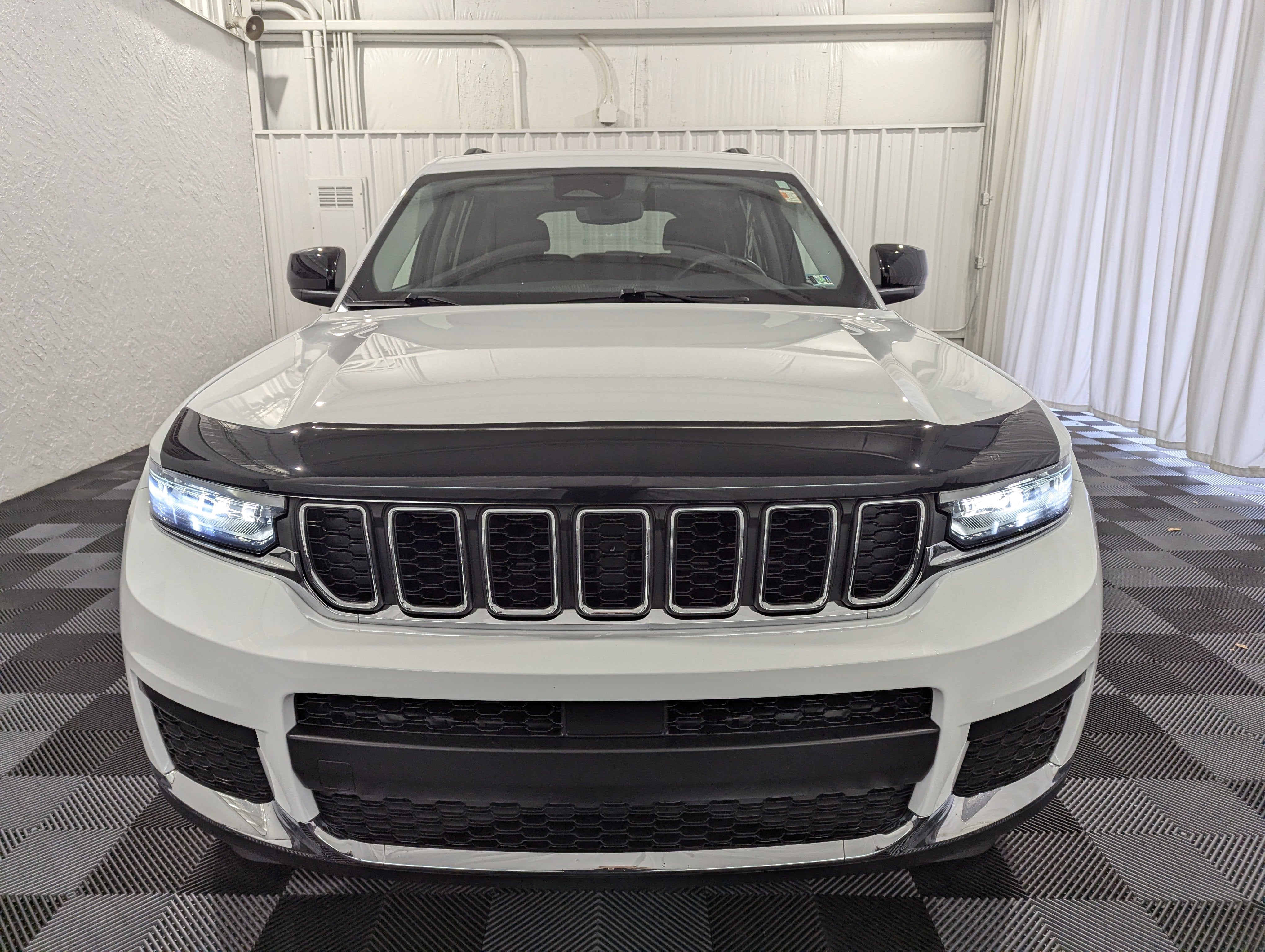 2022 Jeep Grand Cherokee L Laredo 4x4