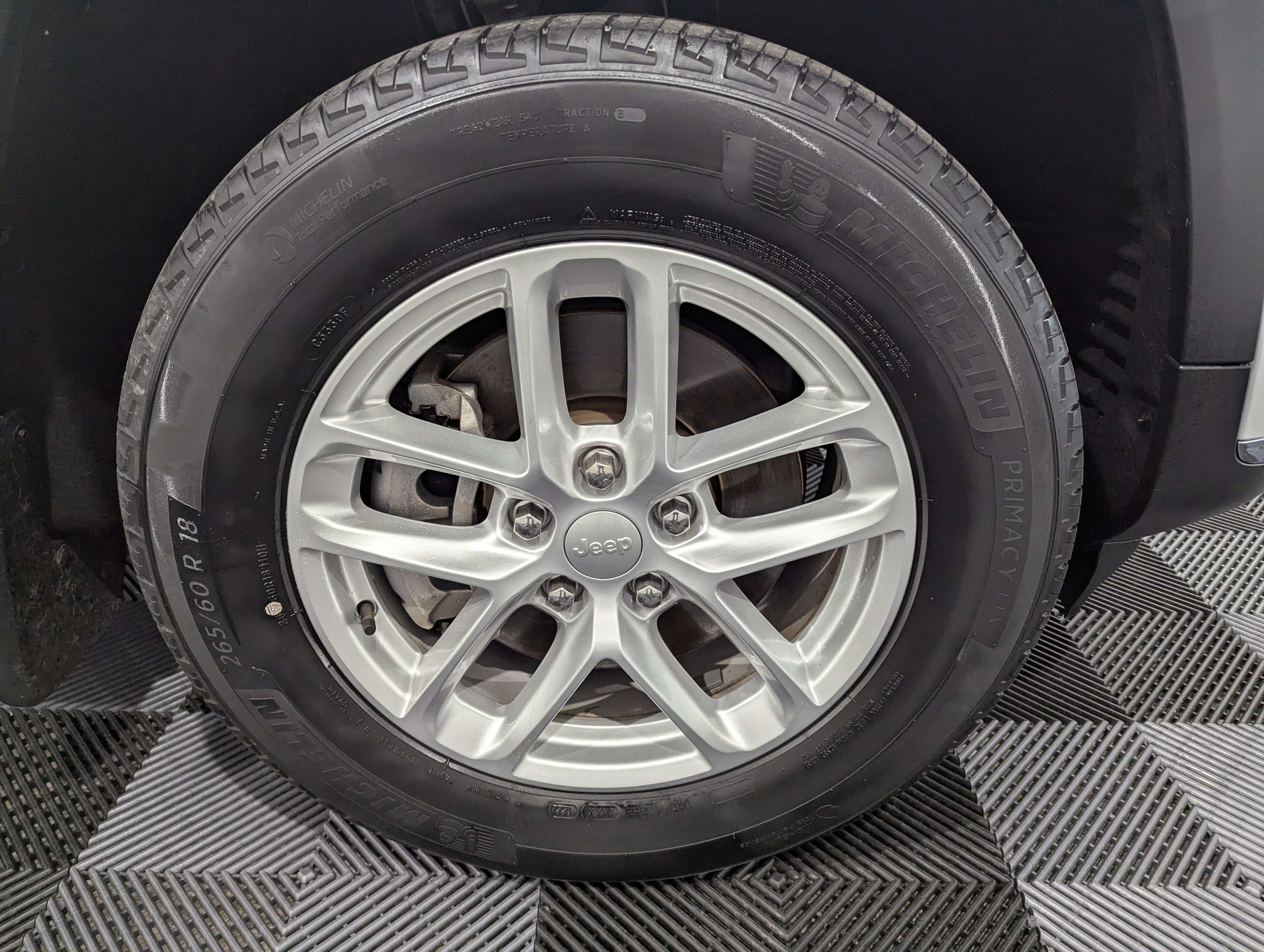 2022 Jeep Grand Cherokee L Laredo 4x4