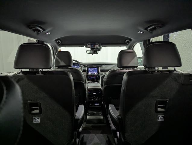 2024 Jeep Grand Cherokee L Altitude 4x4