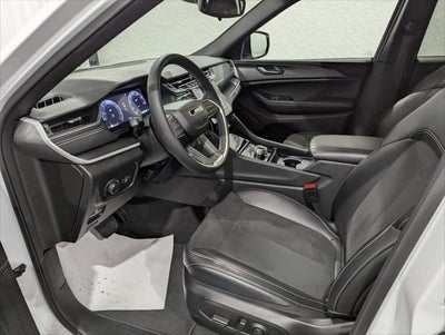 2024 Jeep Grand Cherokee L Altitude 4x4