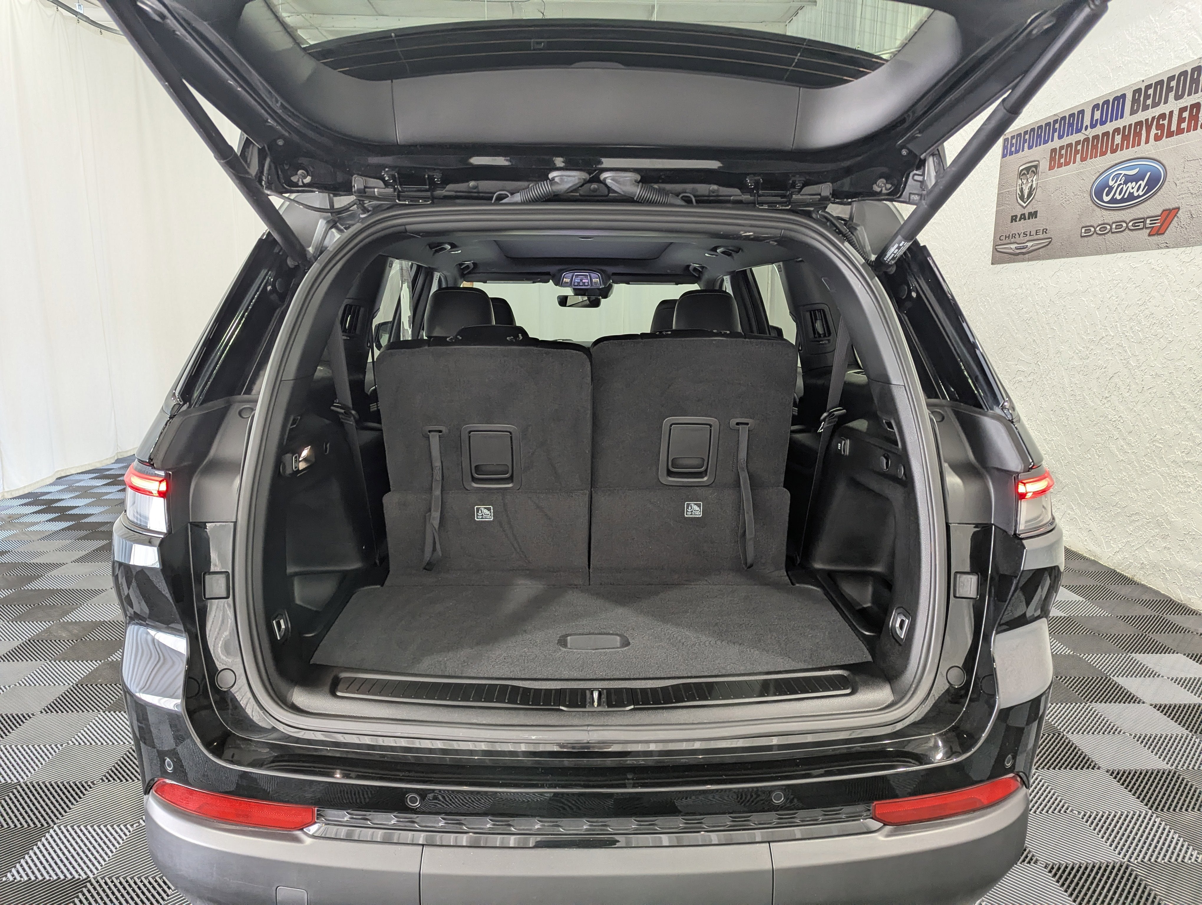 2025 Jeep Grand Cherokee L Limited 4x4