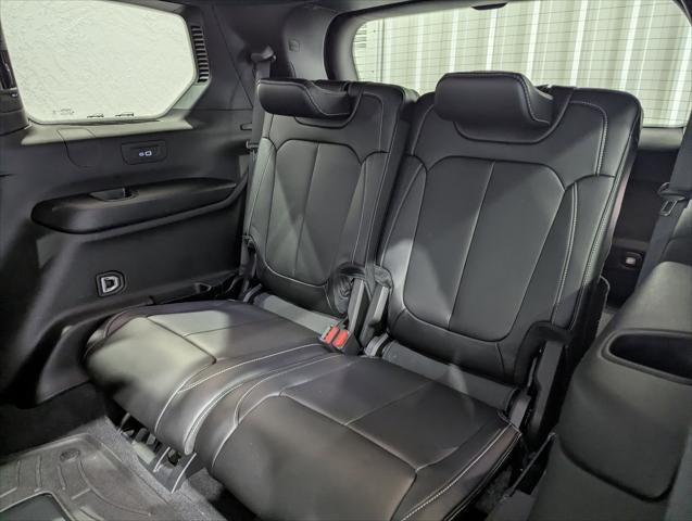 2025 Jeep Grand Cherokee L Limited 4x4