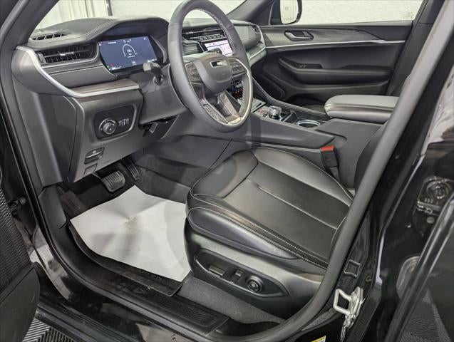 2025 Jeep Grand Cherokee L Limited 4x4
