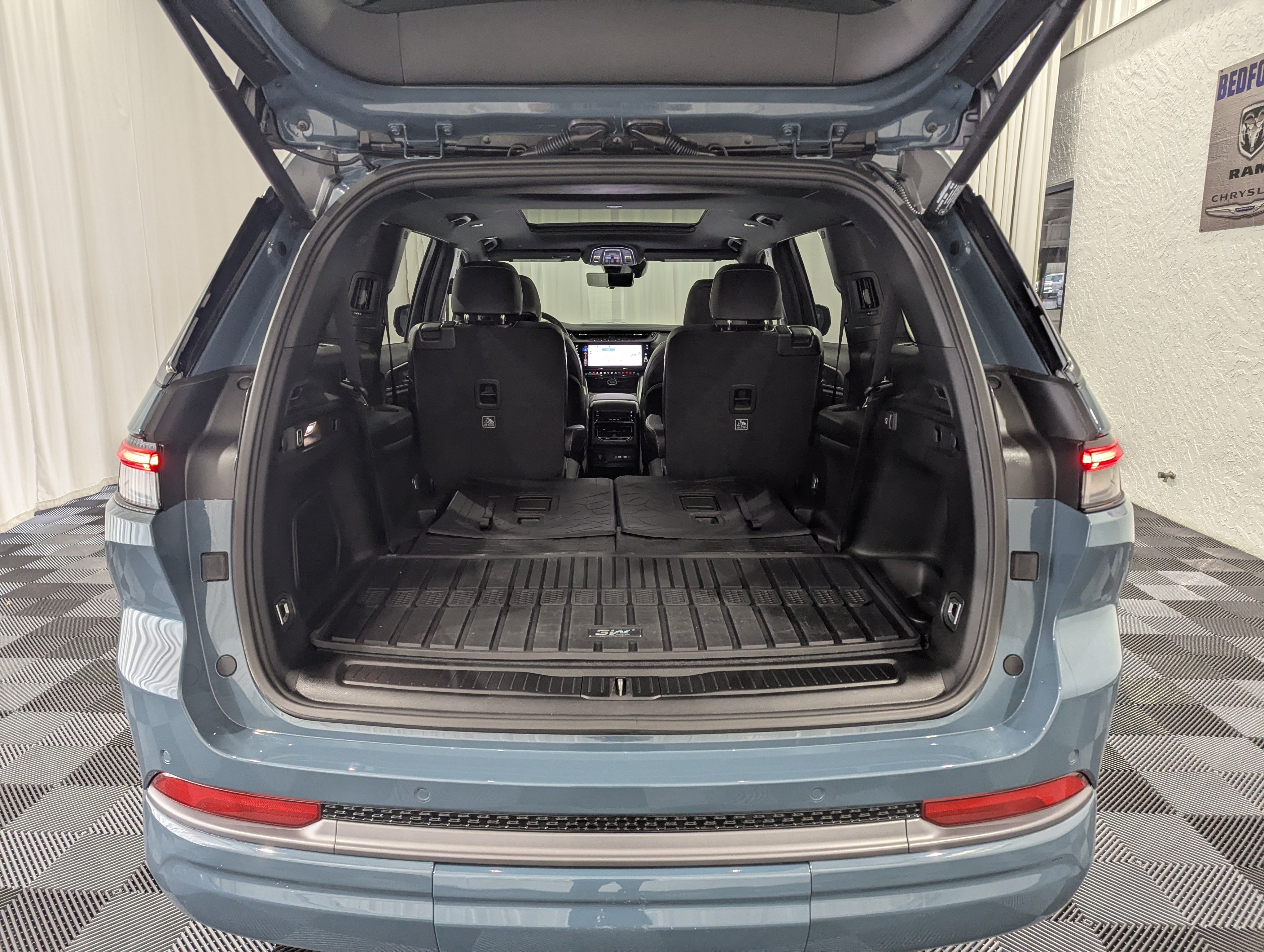 2026 Jeep Grand Cherokee L Limited Reserve 4x4