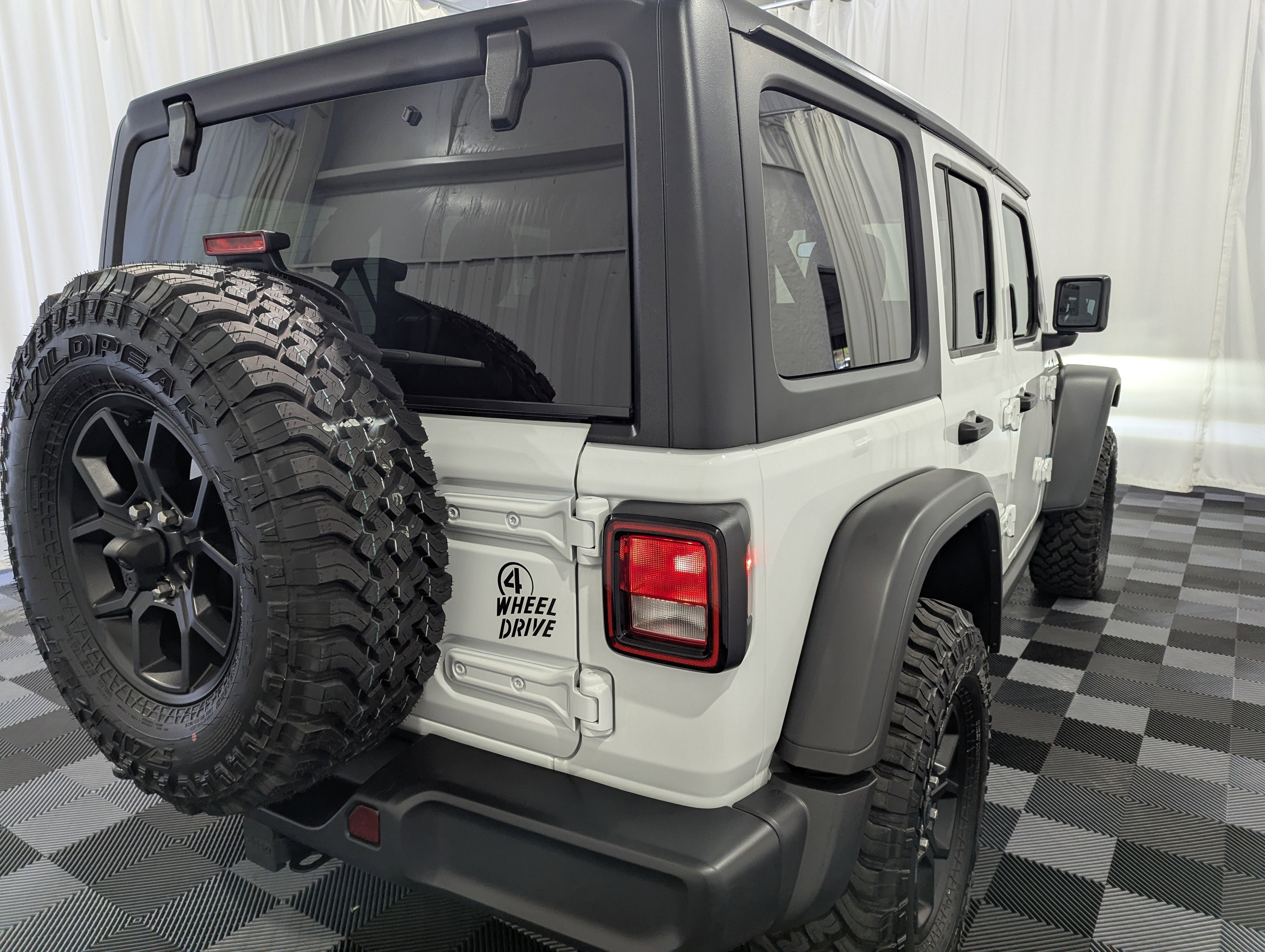 2025 Jeep Wrangler 4xe Willys 4xe