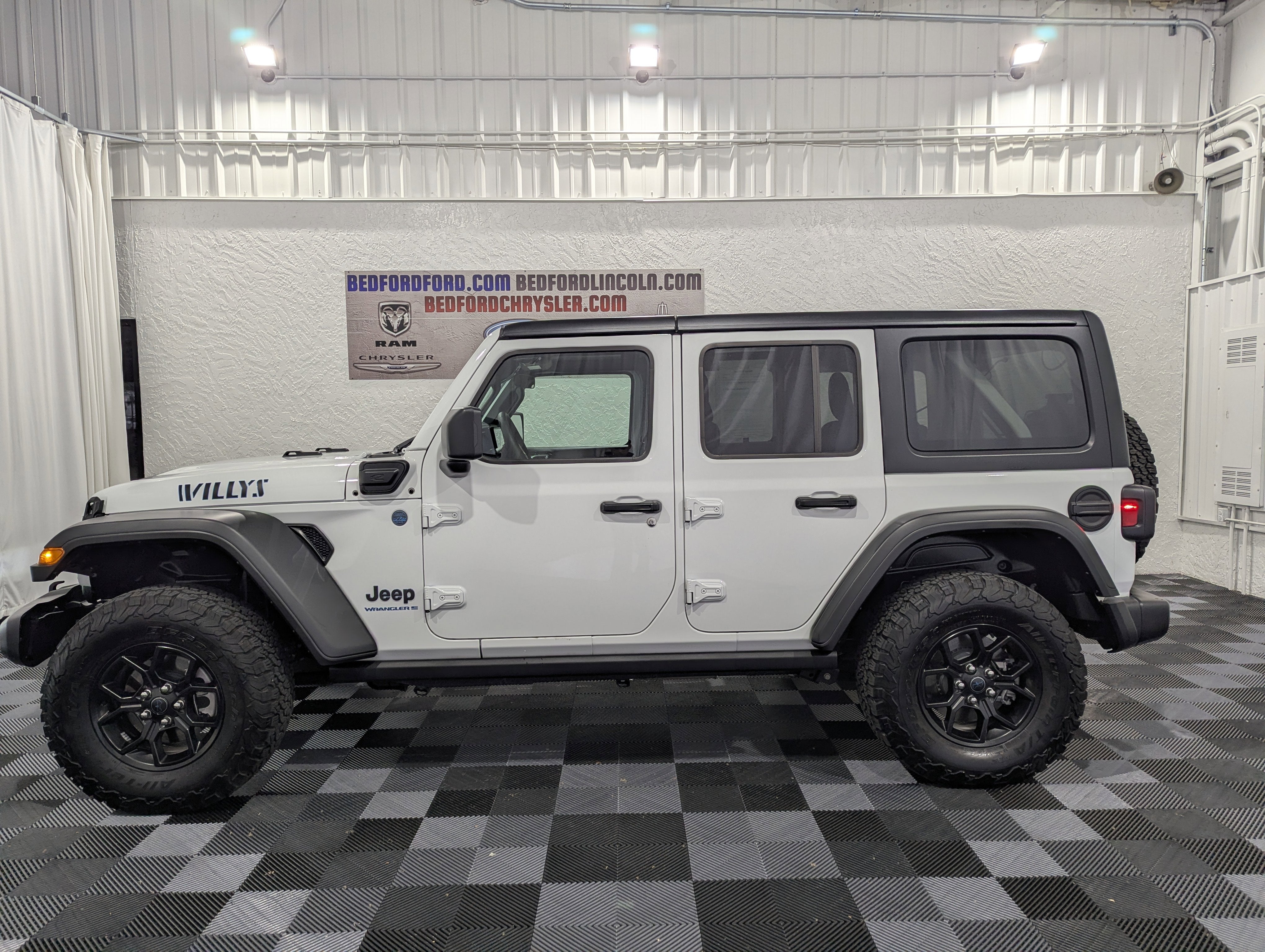 2025 Jeep Wrangler 4xe Willys 4xe