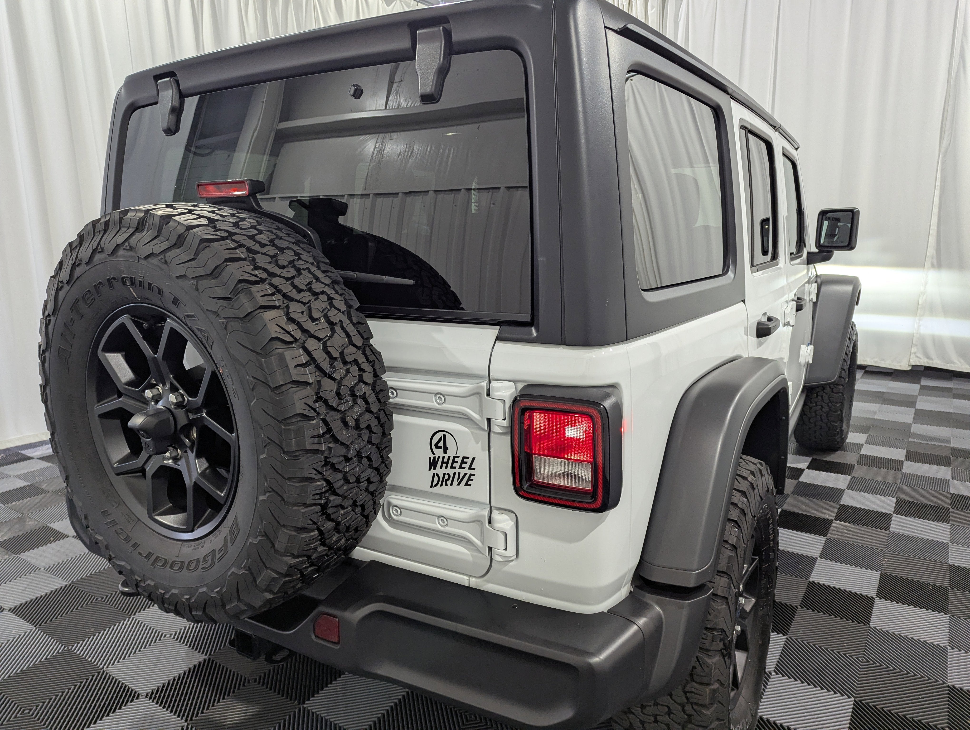 2025 Jeep Wrangler 4xe Willys 4xe