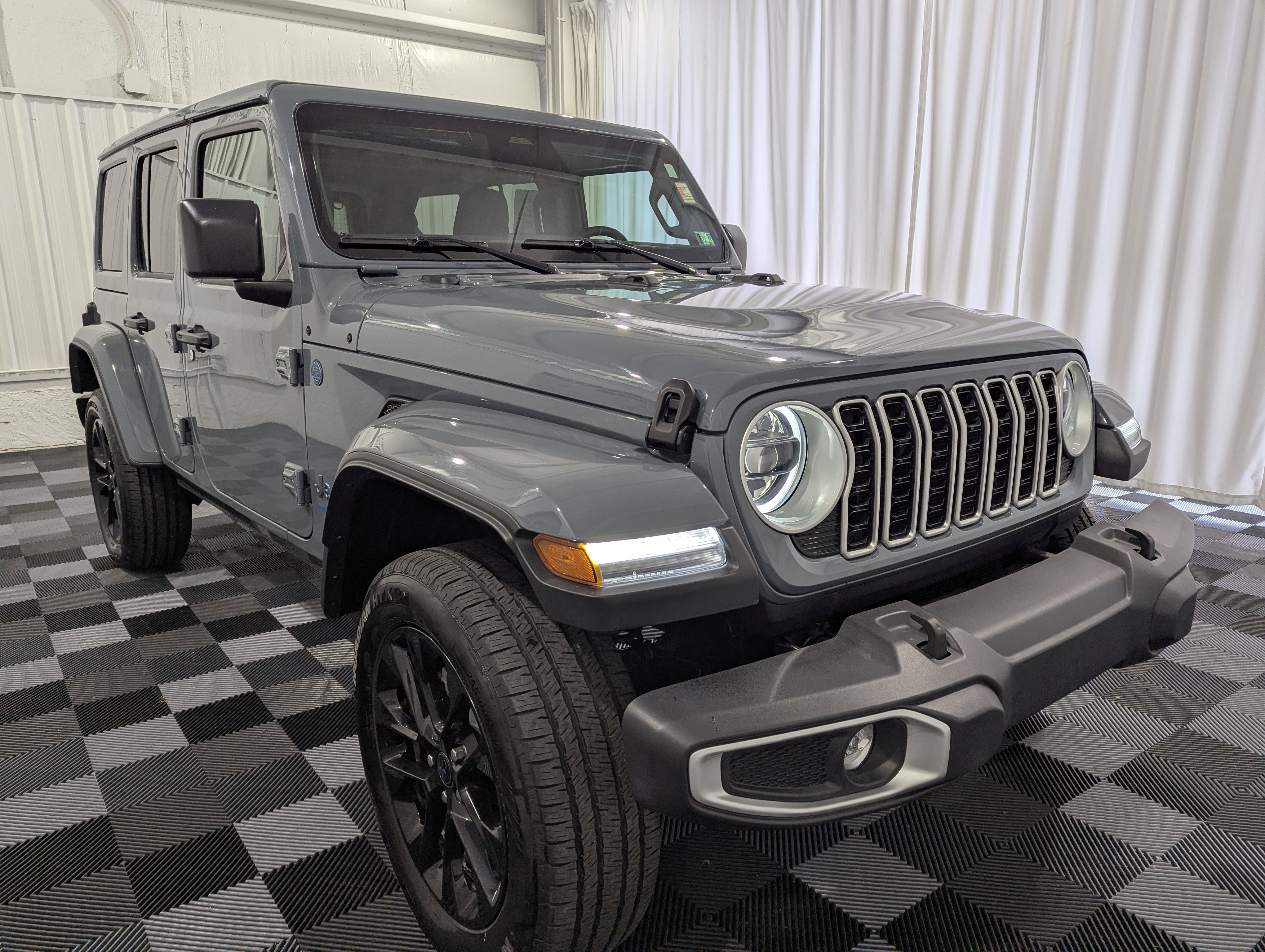 2025 Jeep Wrangler 4xe Sahara 4xe