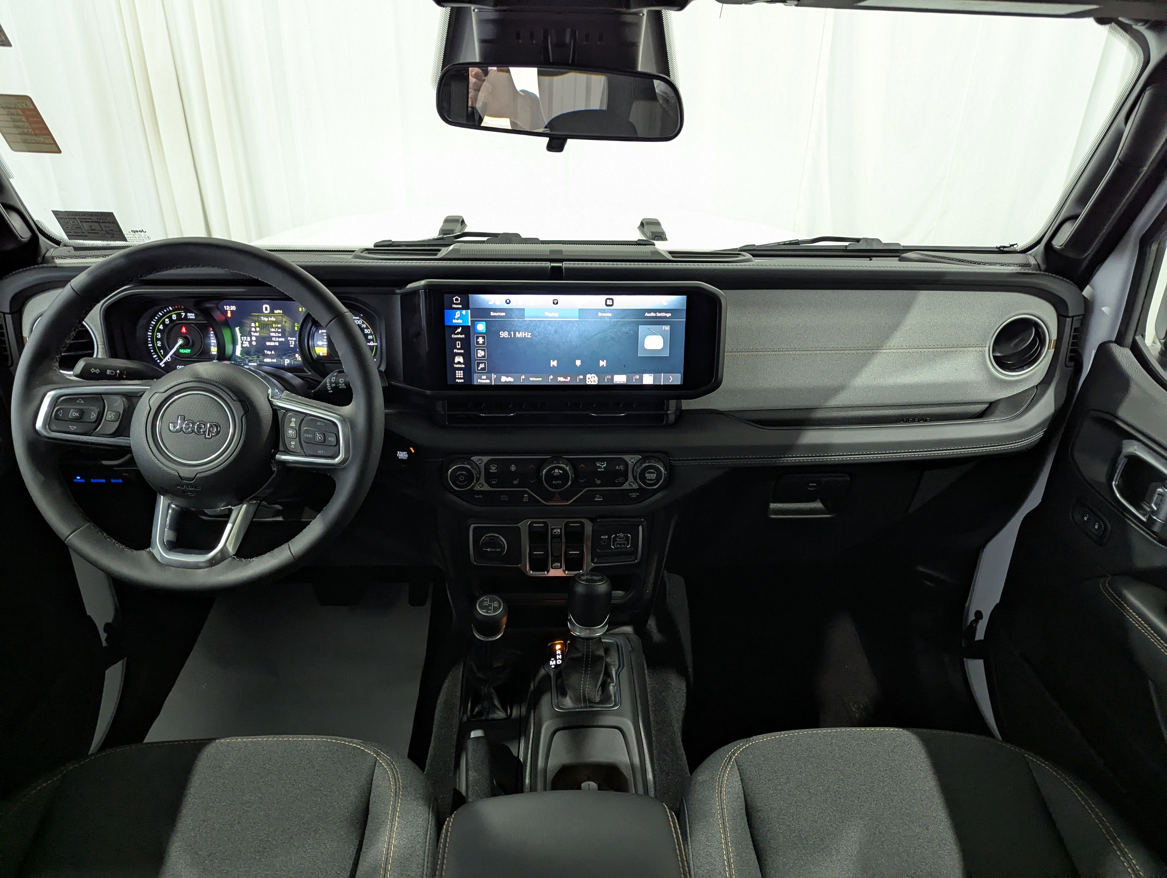 2025 Jeep Wrangler 4xe Sahara 4xe