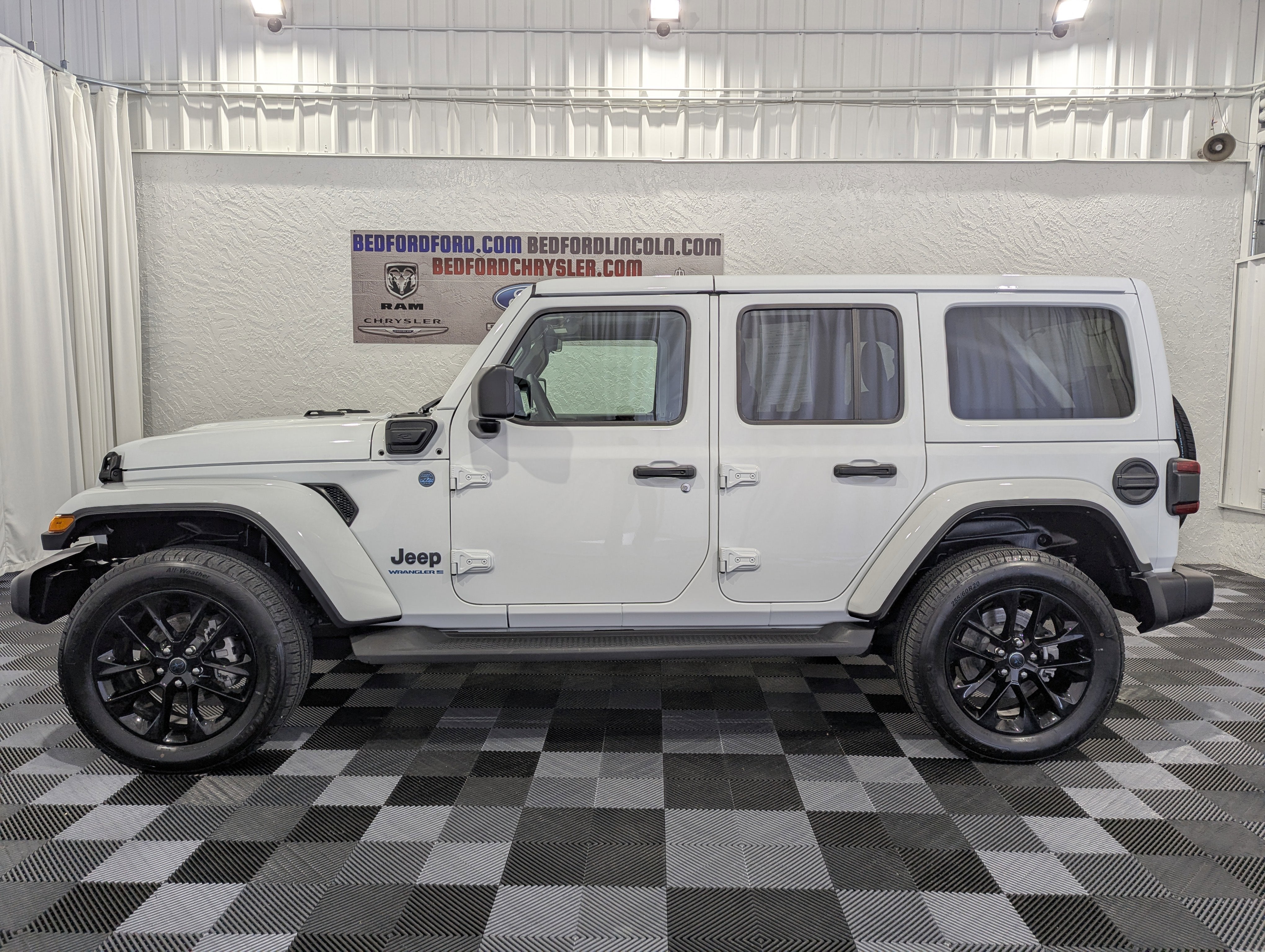 2025 Jeep Wrangler 4xe Sahara 4xe