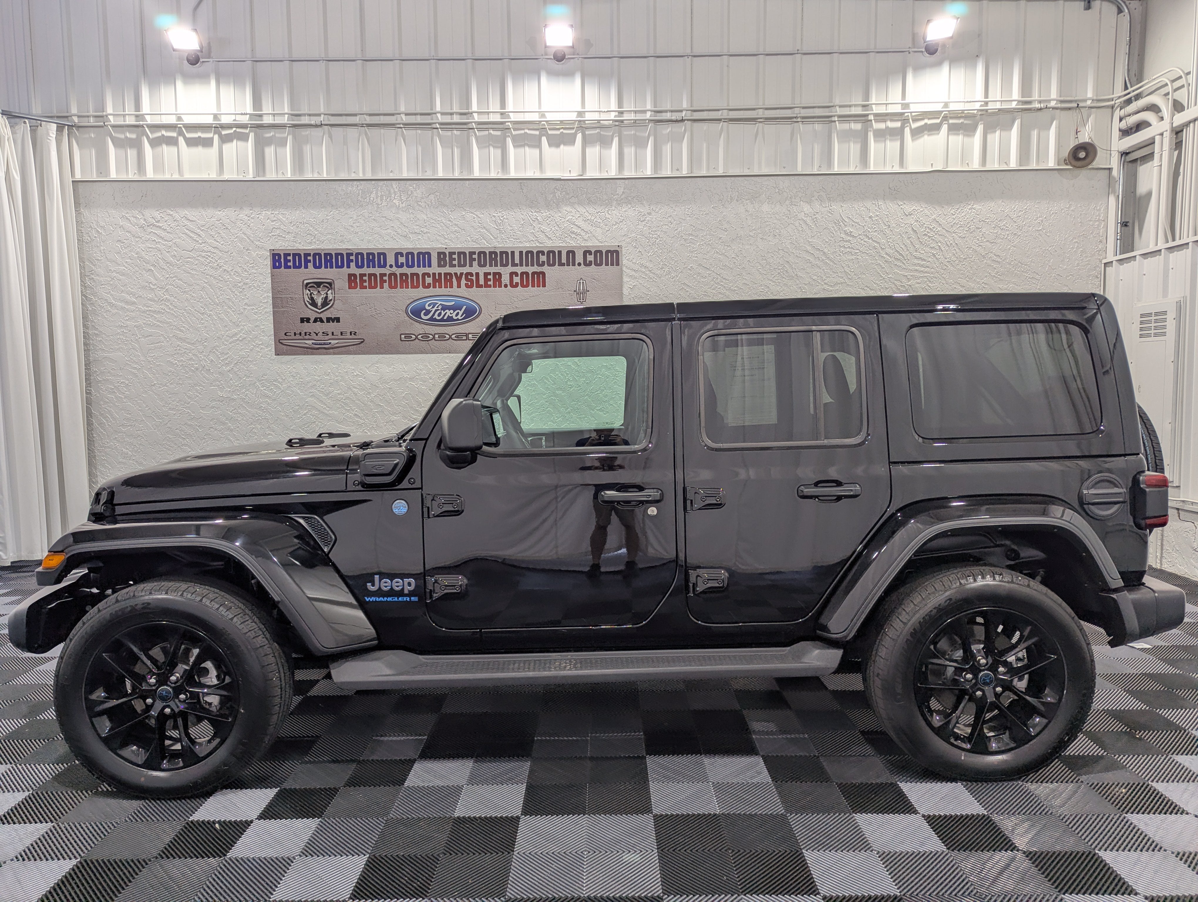 2025 Jeep Wrangler 4xe Sahara 4xe
