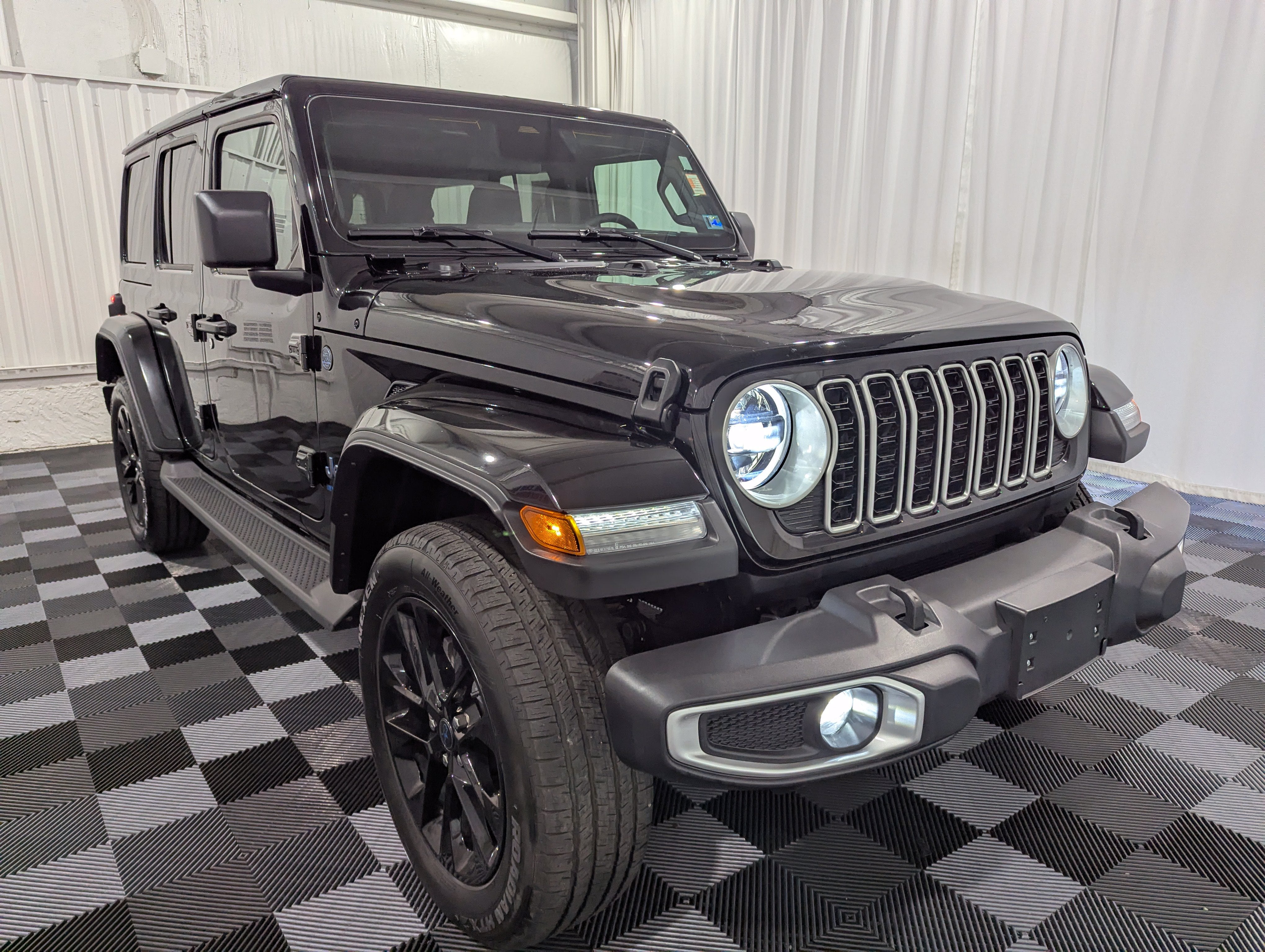 2025 Jeep Wrangler 4xe Sahara 4xe