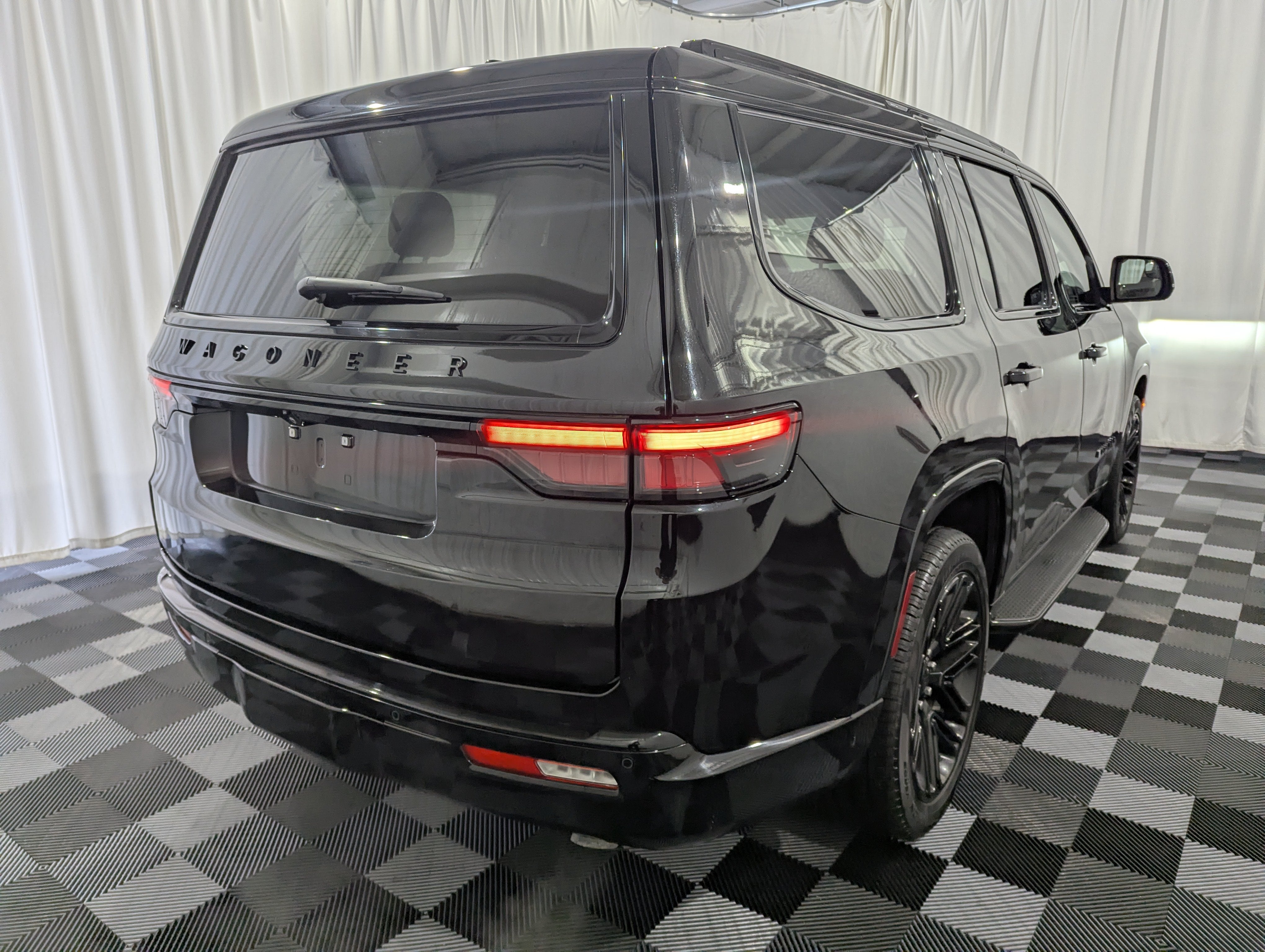 2024 Jeep Wagoneer Series II Carbide 4x4