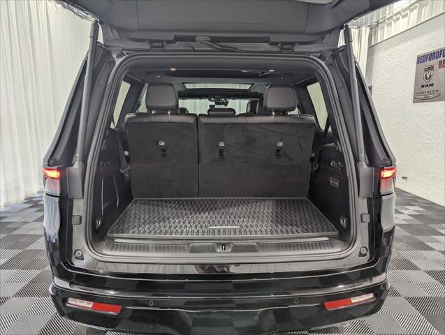 2024 Jeep Wagoneer Series II Carbide 4x4