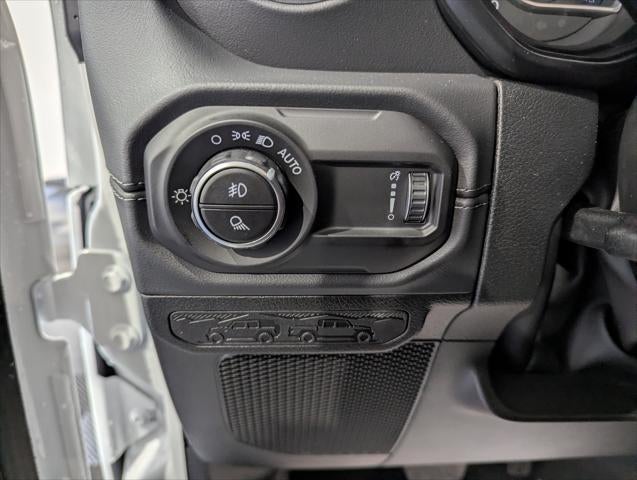 2026 Jeep Gladiator Sahara 4x4